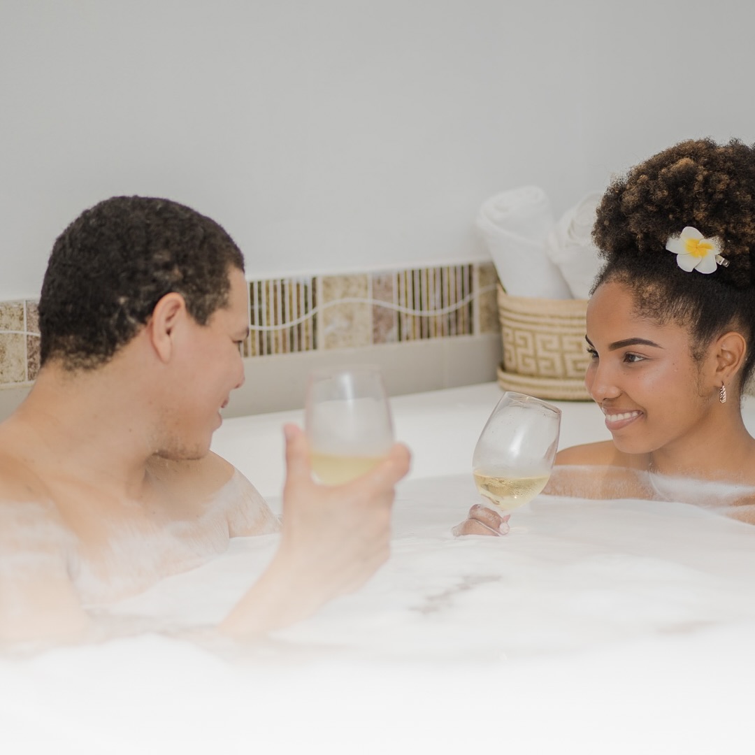 🎁 Este San Valentín, regala bienestar y amor
Sorpréndela con un regalo que nunca olvidará: un ritual de spa diseñado para consentirla y renovarla. 🌹✨
💆♀️ encontraras
• Masaje relajante con aceites aromáticos.
• Tratamientos faciales exclusivos.
• Detalles que transforman el cuidado en un arte.
Demuestra cuánto la valoras con una experiencia de lujo y relajación.
📞 Reserva ahora y convierte este San Valentín en un momento inolvidable 315 3634765
📍 Disponible en nuestros spas en Cartagena.
Porque ella merece lo mejor. #cartagenaspa #lujospa #hiltoncartagena #intercontinentalcartagena #holidayinnmorroscartagena