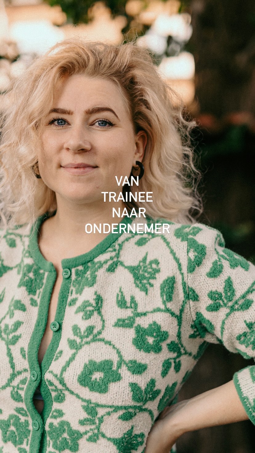 Hoeveel er kan veranderen in drie jaar tijd. Toen deed ik een traineeship via Women In Sales bij Schneider Electric. Bij Schneider heb ik alle kansen en vrijheid gekregen om mezelf te ontwikkelen en alles te organiseren op het gebied van Diversiteit en Inclusie. En nu.. 3 jaar later ben ik daar een bedrijf in aan het starten en wordt Women In Sales misschien wel één van mijn eerste opdrachtgevers, naast Schneider en twee scholen. Dat zou toch een droom zijn?
Hoewel ik nooit droomde van een baan in de techniek, blijkt die stap buiten mijn comfortzone heel erg de goede keuze te zijn geweest.
#startendeondernemer #ondernemerschap
#diversiteit #inclusie#