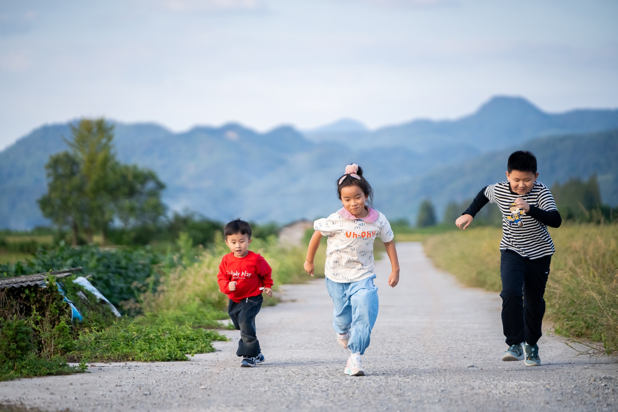 Wah i actually forgot to post these, they are taken quite some time ago...gotta add on before Seth finds them too childish as he grows up :). He prefers the countryside more than the bustling city, just
like me.
Too busy these days.. Really need a holiday soon :(