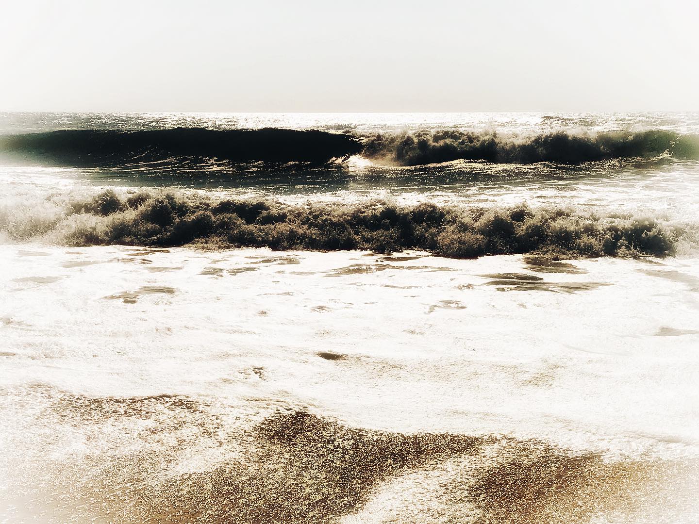 Wave, dictionary definition.
A long body of water curling into an arched form and breaking on the shore.
“She was swept out to sea by a freak wave” 😋😋