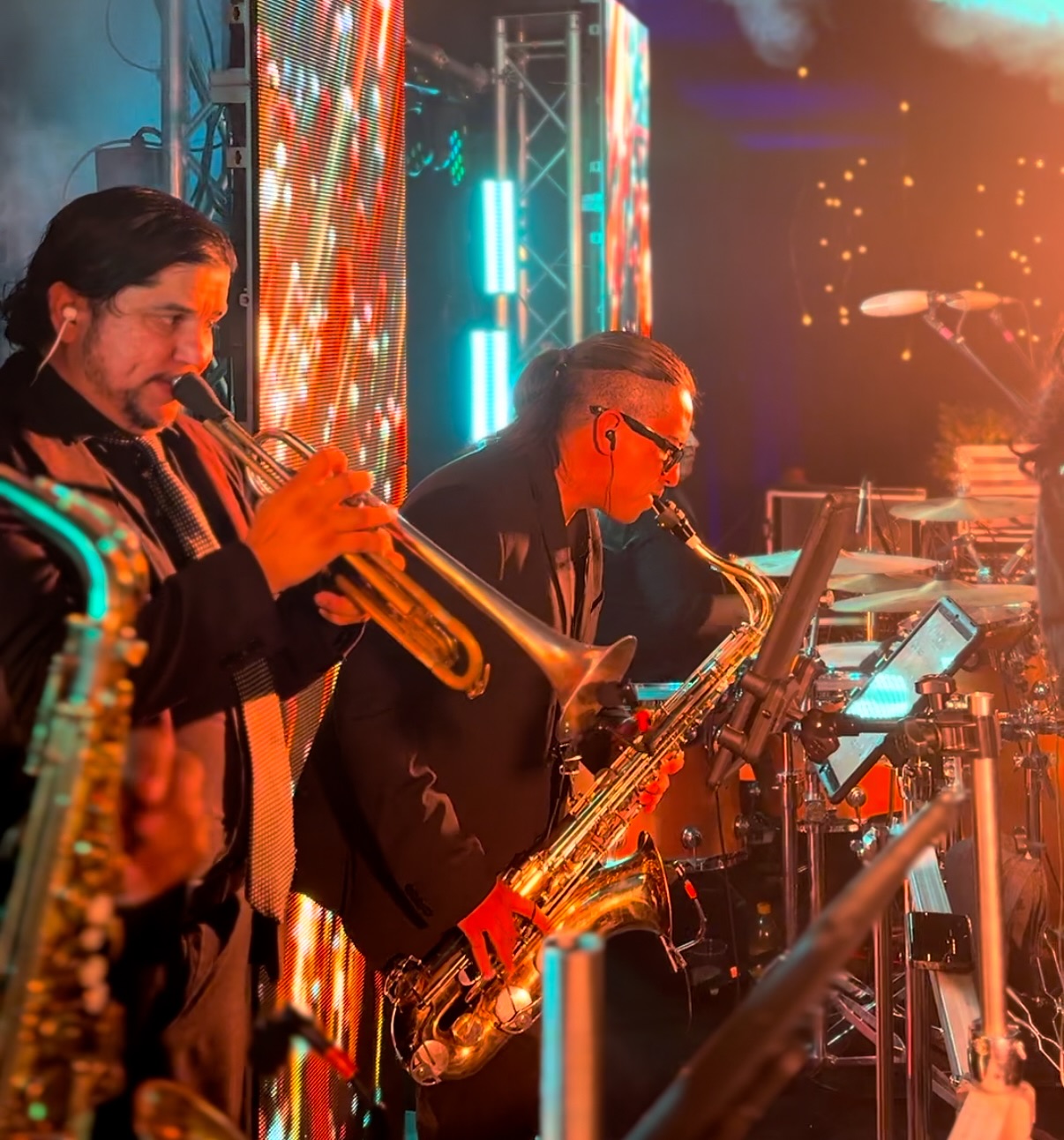 Let us bring the fun 🕺🏾✨
.
.
.
#rutavidband #ensenada #bajacalifornia #music