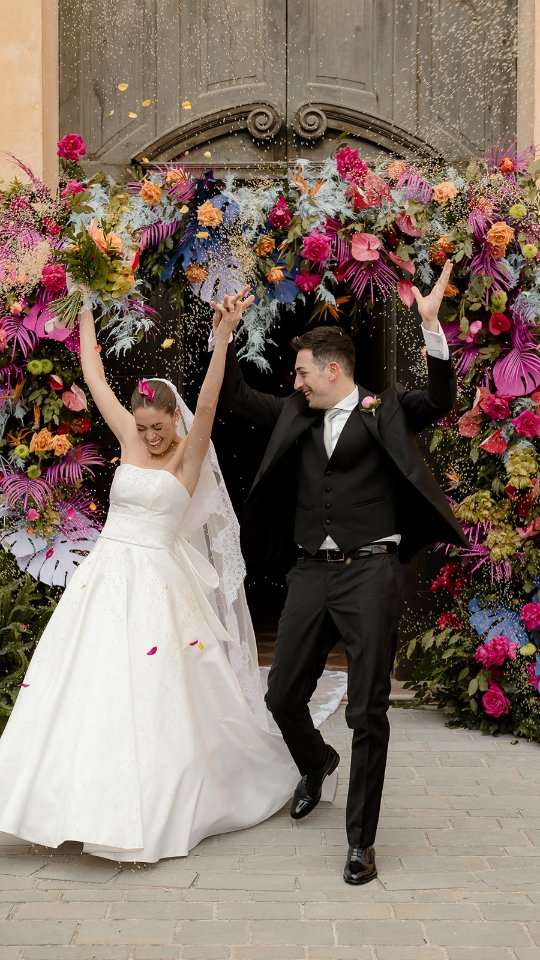 A dance of colors.🍭🦩
.
.
.
.
Photo&Video: @michaelcosenzafilmphotography
Wp: @elena_zoboli
Catering: @antoniazzi1968
Location: @villacavazza
Fiori: @mirtilla_laboratorio_floreale
Open bar: @drinkcatering
Wedding suite: @elena_zoboli
Bride dress : @antoniorivamilano @alessandroangelozzicouture
Mua : @janna_makeupartist
Matteo&Valentina
Real Wedding In Italy
#tropicalwedding #weddingflowerinspiration #bespokewedding #flamingoparty #italianwedding #weddingtales #weddingreels #weddingdancers