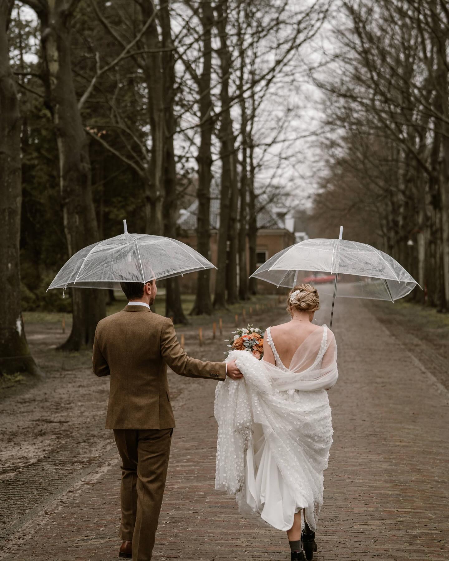 Rain on your wedding day? We are seringen so much grey and rainy days at the moment but don’t stress, it can be magical! 🌧✨ like this wedding was truly amazing.
Here’s how to make the most of it:
☔️Embrace the Moment: A cozy indoor ceremony or rain photos can be unexpectedly beautiful.
☔️Get Creative: Think umbrellas, puddles, and soft lighting for stunning shots.
☔️Have a Backup Plan: Ensure your venue has shelter options, so you’re ready for anything.
☔️Cozy Vibes: Hot drinks, blankets, and warm lighting add a charming touch.
☔️Trust your wedding planner: We’ve got it covered – rain doesn’t matter for a well-prepared team!
Rain doesn’t ruin a wedding, it adds to the magic.✨
📷 by: @renatesmitphotography
#RainyWeddingDay #WeddingPlannerTips #embracetherain #weddingplanning #weddingplanner #wedding