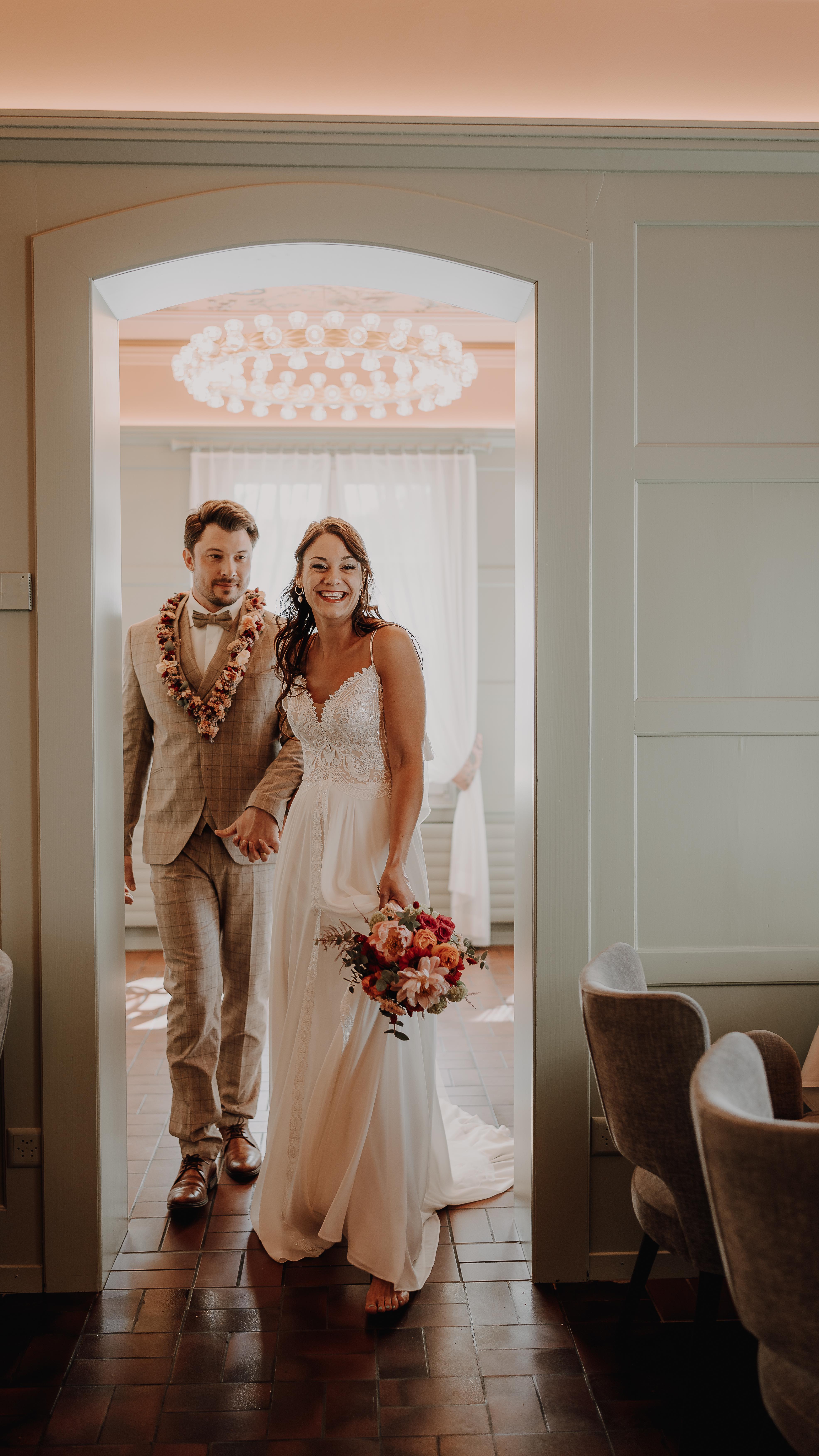Amy & Silas 🌸🌺🌼💜
.
.
.
.
#weddinginspiration #weddingphotography #happiness