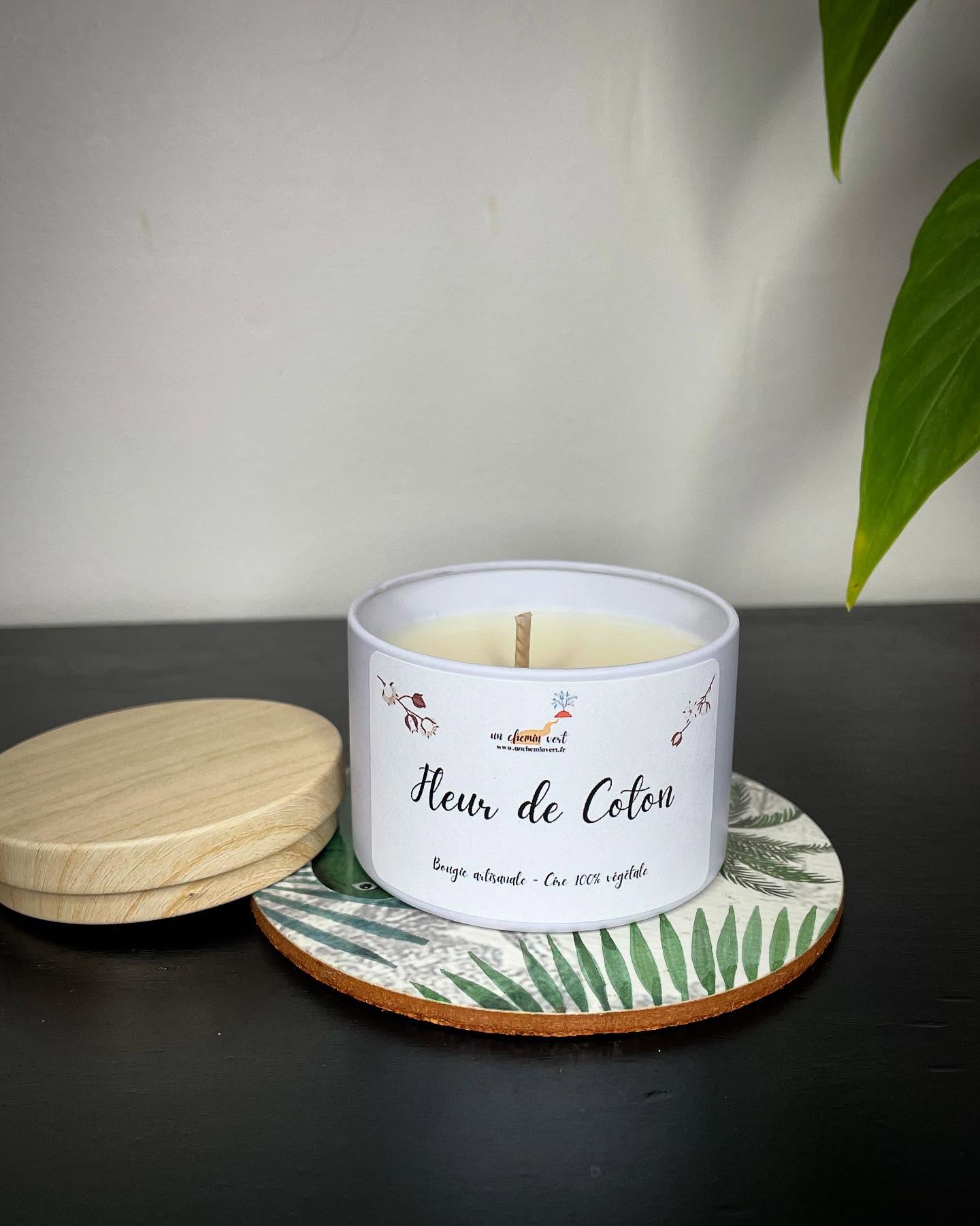 🌸 NOUVEAUTÉ 🌸
Voici la bougie Fleur de Coton, coulée dans sa jolie boite métal. Celle-ci est dotée d’un couvercle pour éviter la poussière et mieux conserver le parfum.
#bougie #fleurdecoton #parfum #bougieartisanale #faitmain