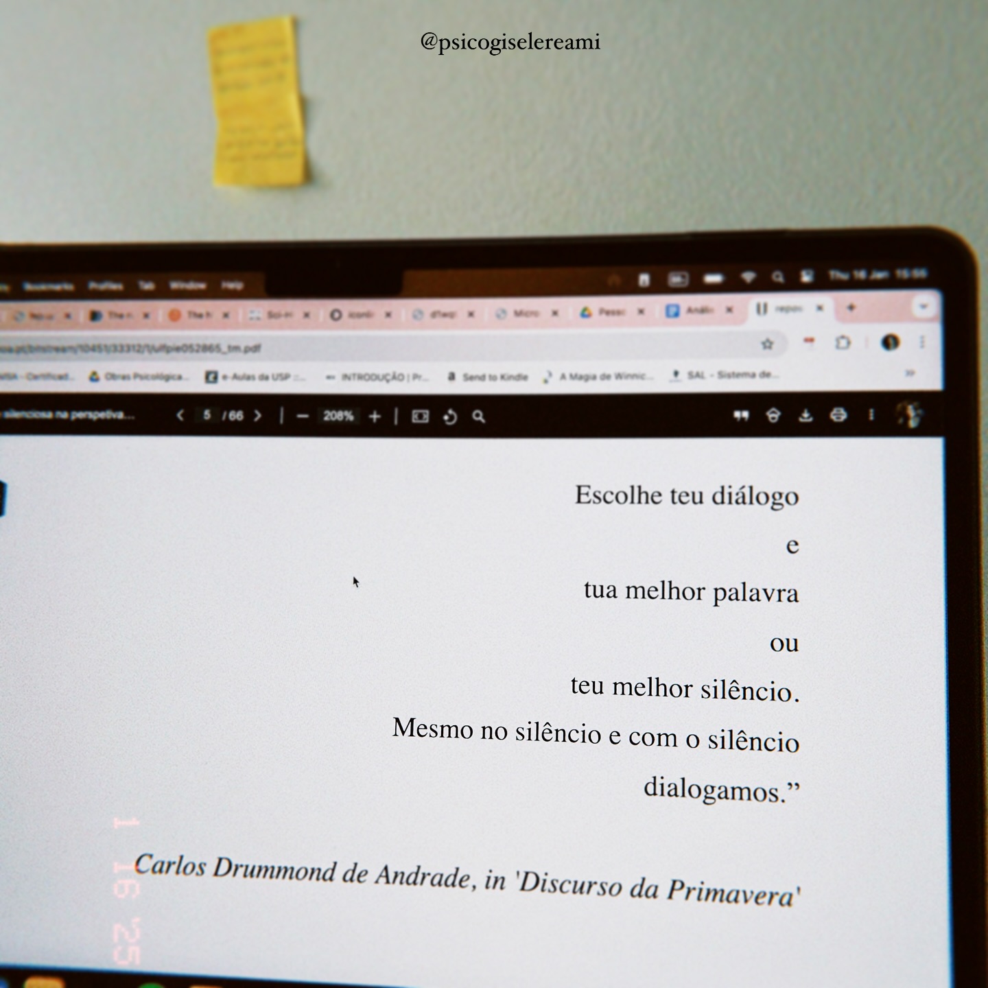 Você já se ouviu no silêncio?
Quando escutamos o que não foi dito, dialogamos com aquilo que há de mais essencial em nós.
Permita-se escutar, mesmo no silêncio.
Esse é um convite para olhar pra imensidão dentro de você…
Ninguém permanece o mesmo depois de se escutar.
