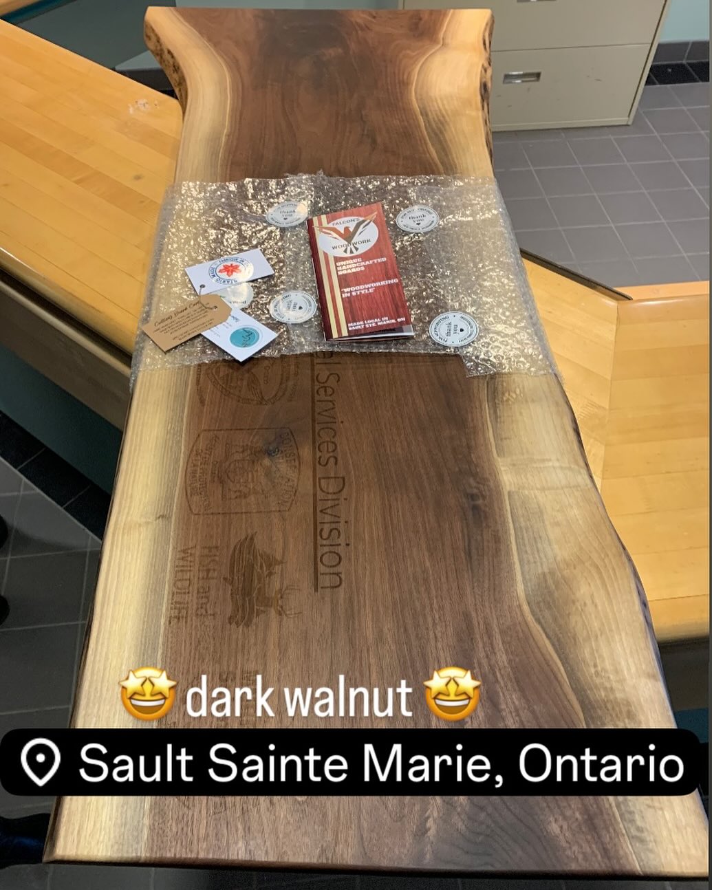 Costume made charcuterie board delivered to Ontario Forest Research Institute 🌲🌳🌲🌳🌲🌳🌲🌳🌲🌳
Thanks @M’s Custom Engraving for great work 💯✅
#charcuterieboard #darkwalnut #ssm #saultstemarieontario #sootoday #ontariowood #supportlocalsaultstemarie #ontariomade #algomamade #falconswoodwork