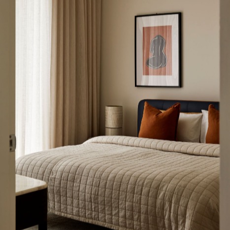 Luxury style using texture with tonal colour
Selling Agent: @tracytianbelcherproperty
Interior Styling: @auraandforminteriors