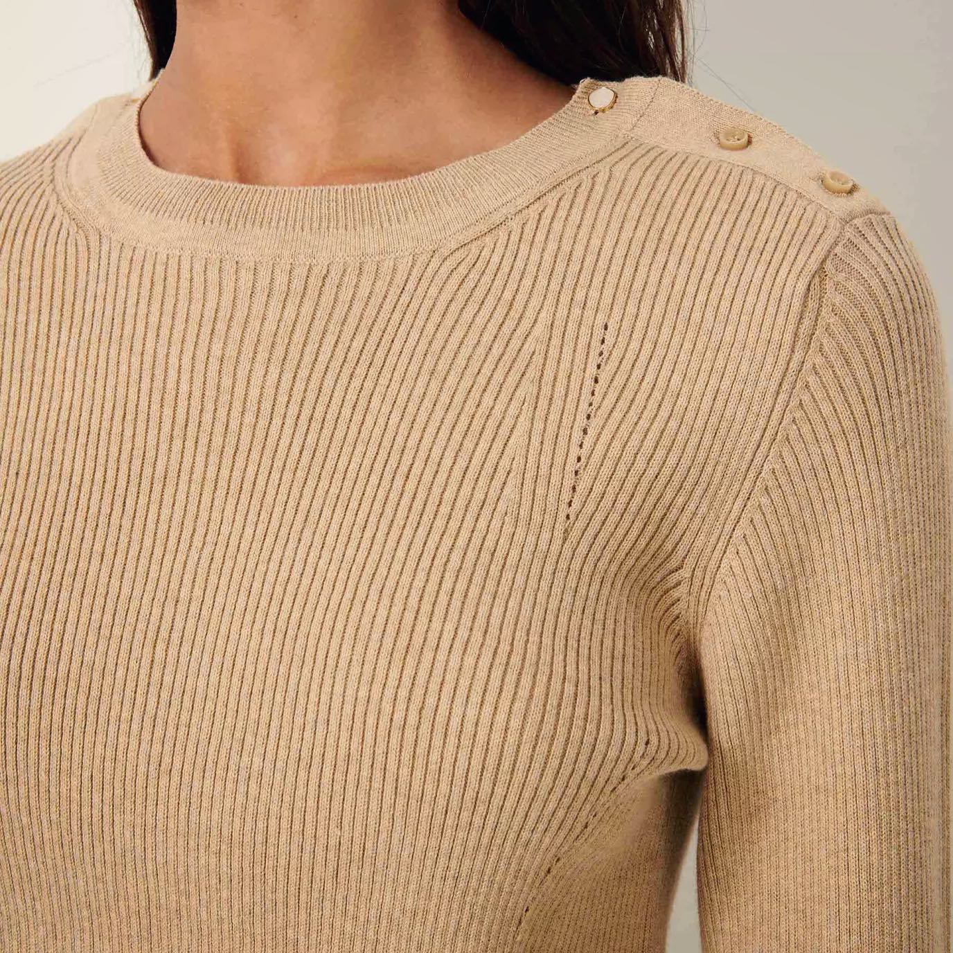 TOFFEE, the colour for Spring collection 2025.