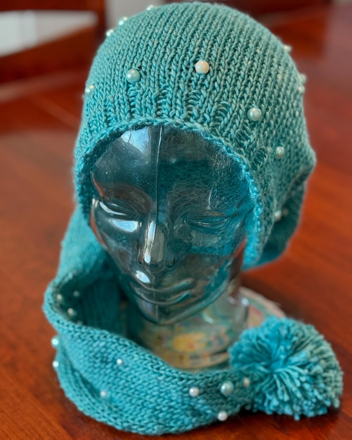 Member @maria.ann52018 recently completed this Vesper Nightcap (pattern by Terri Martin). She knitted it on her LK150 out of Horstia (50% silk/50% wool) at Tension 9 . The beads were purchased at Michael’s. She said it was a fun hat knit and is now working on a pair of mittens to go with it.
#mnknitters #mmkc #knitallthings #machineknitting #machineknitterofinstagram #machineknittingwithfriends #welovetoknit #machineknitter #machineknitallthings #collaborativeknitting