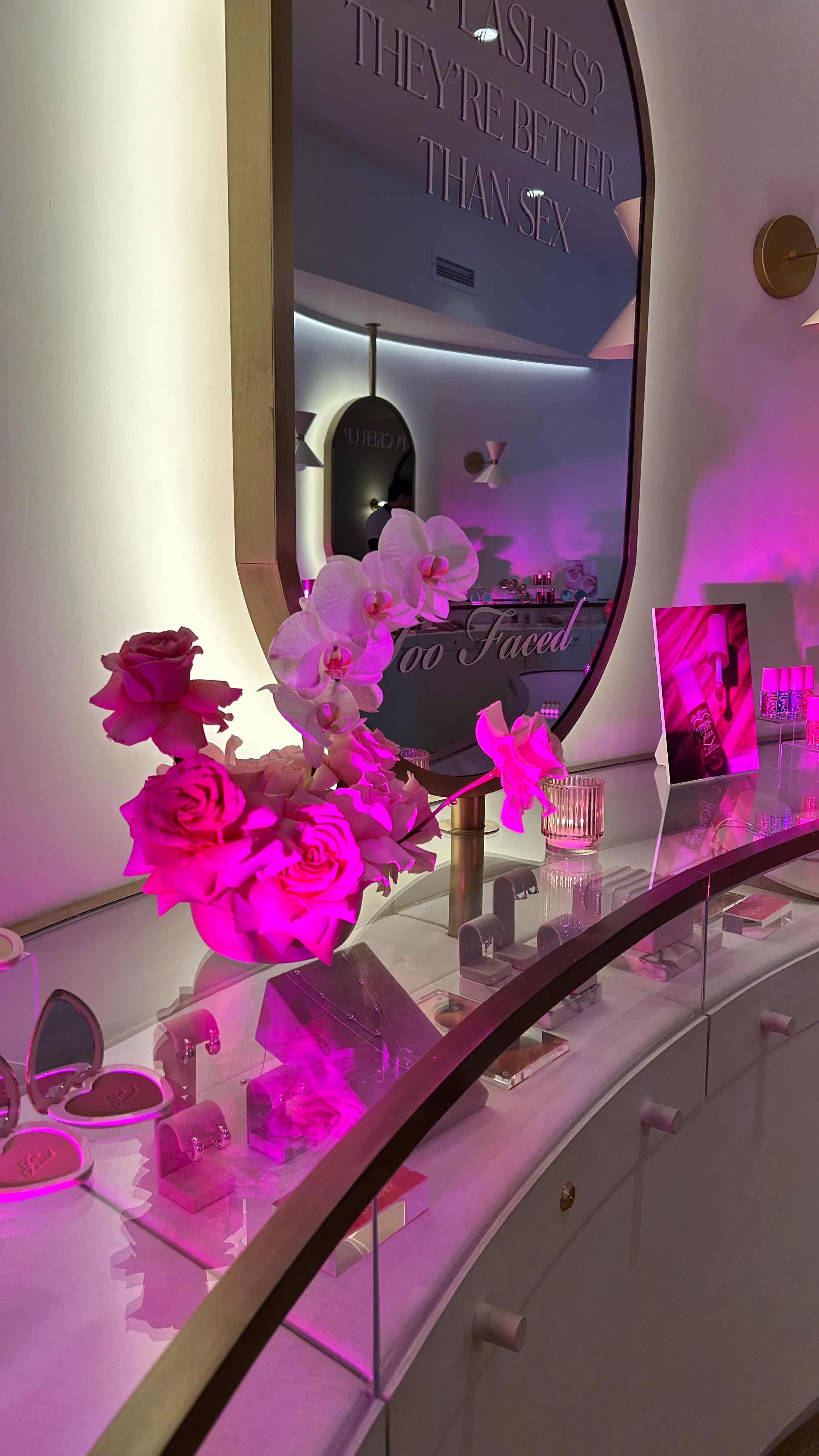 Still not over the @melanieauldjewelry x @toofaced event 🩷