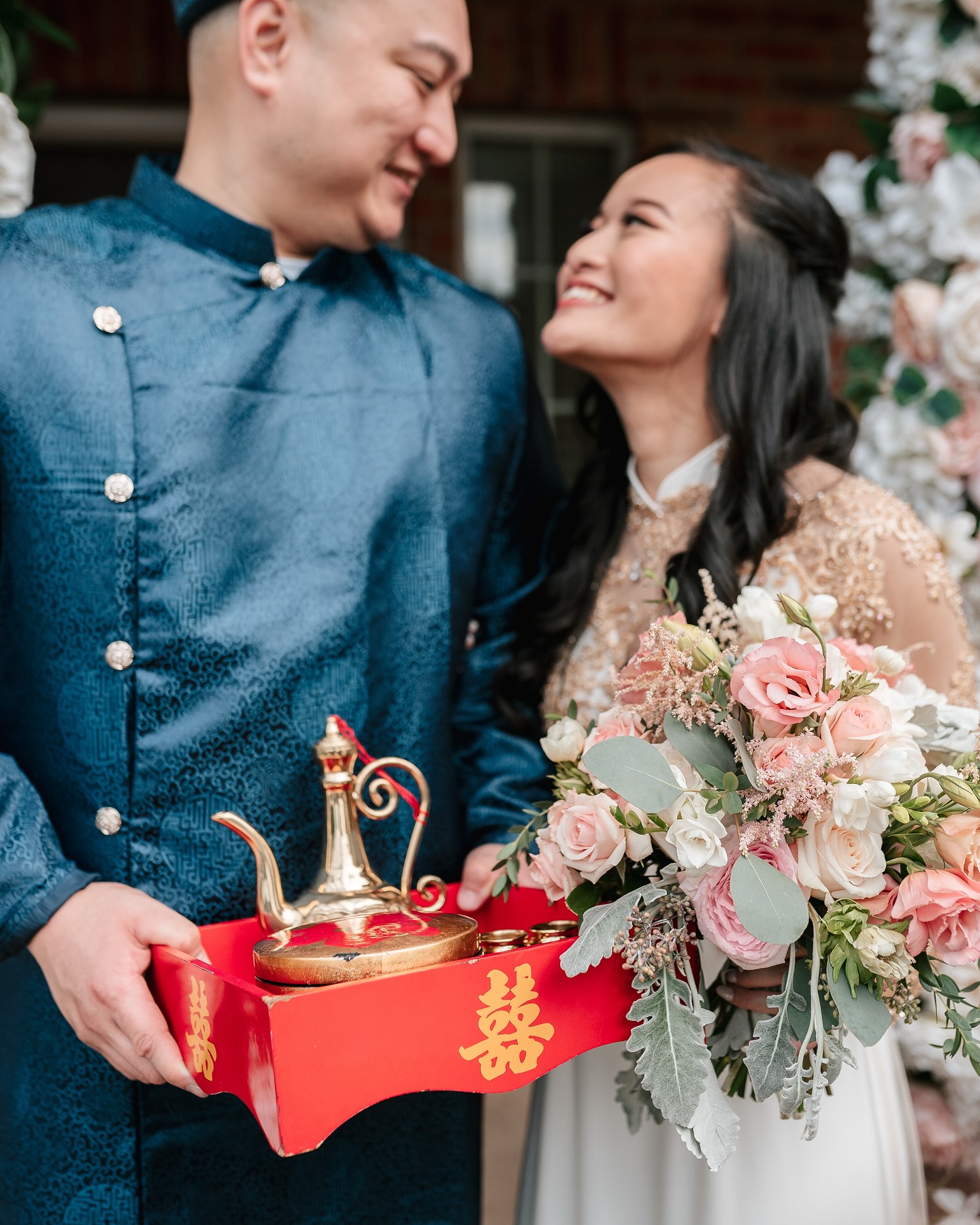 Year of the Snake! Sending you warm wishes for good health, happiness, and success this Lunar New Year. 🐍🧧
📸 @black.frame.photos