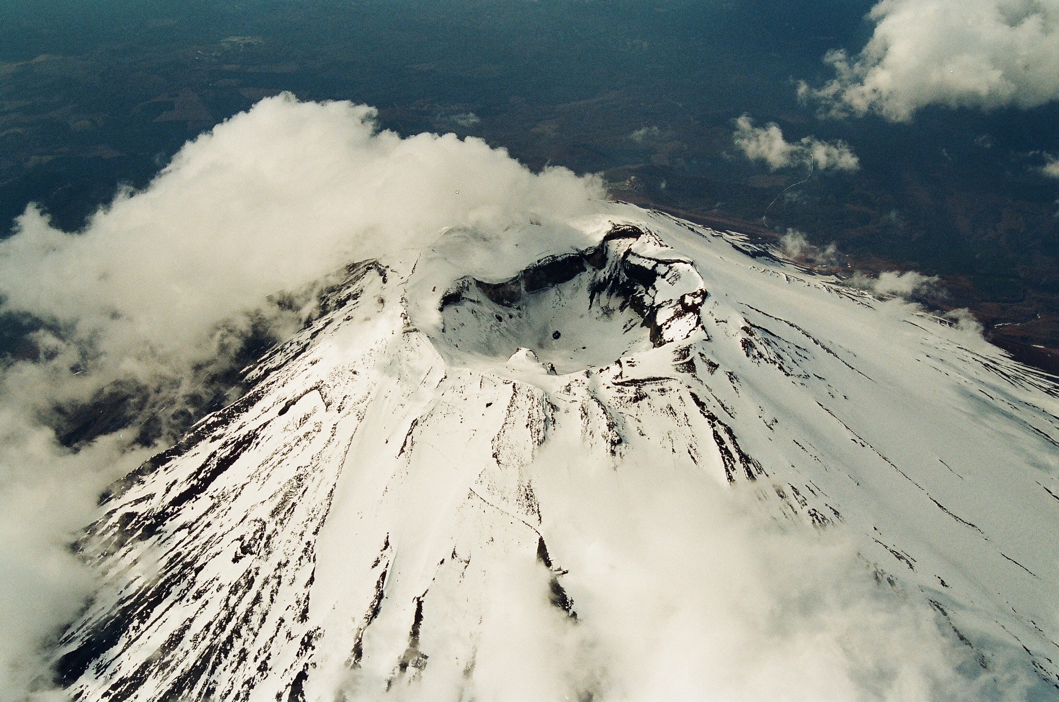Have you ever seen Mt.Fuji? If the weather is nice, you can see the mountain from Shimada-juku in our tour. You can also see Mt.fuji in drawn in ukiyoe.
#fuji #mtfuji #shizuoka #shimada #tokaido #localtrip #greentea #landscape #tokaidoandmtfuji #ukiyoe #japaneseculture #kakegawa