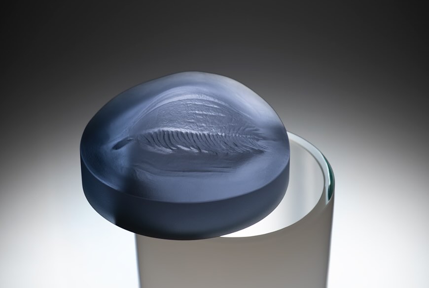 We preserve memories and infuse them with unique beauty, grace, and deep sense into glass with enduring love and admiration. By designer 👐@jangemrot and Eyelid (Víčko) …
EYELID, GLASS SOUL URN 2024, J. GEMROT
COLOUR: blue, white
DIMENSIONS: diamet 5,5 in, height 13,7 in, weight 5 lb
TECHNOLOGY: Glassworks @studiolhotsky
MATERIAL: molten glass, blown glass
PRODUCT CODE: 2024007
FOTO: @nikl.frantisek
#glassart #moltenglass #glasssouls #glazbridge #lhotskystudio #jangemrot #funeralservice #funeralart #urn #contemporaryart #artinvestment #bohemienstyle