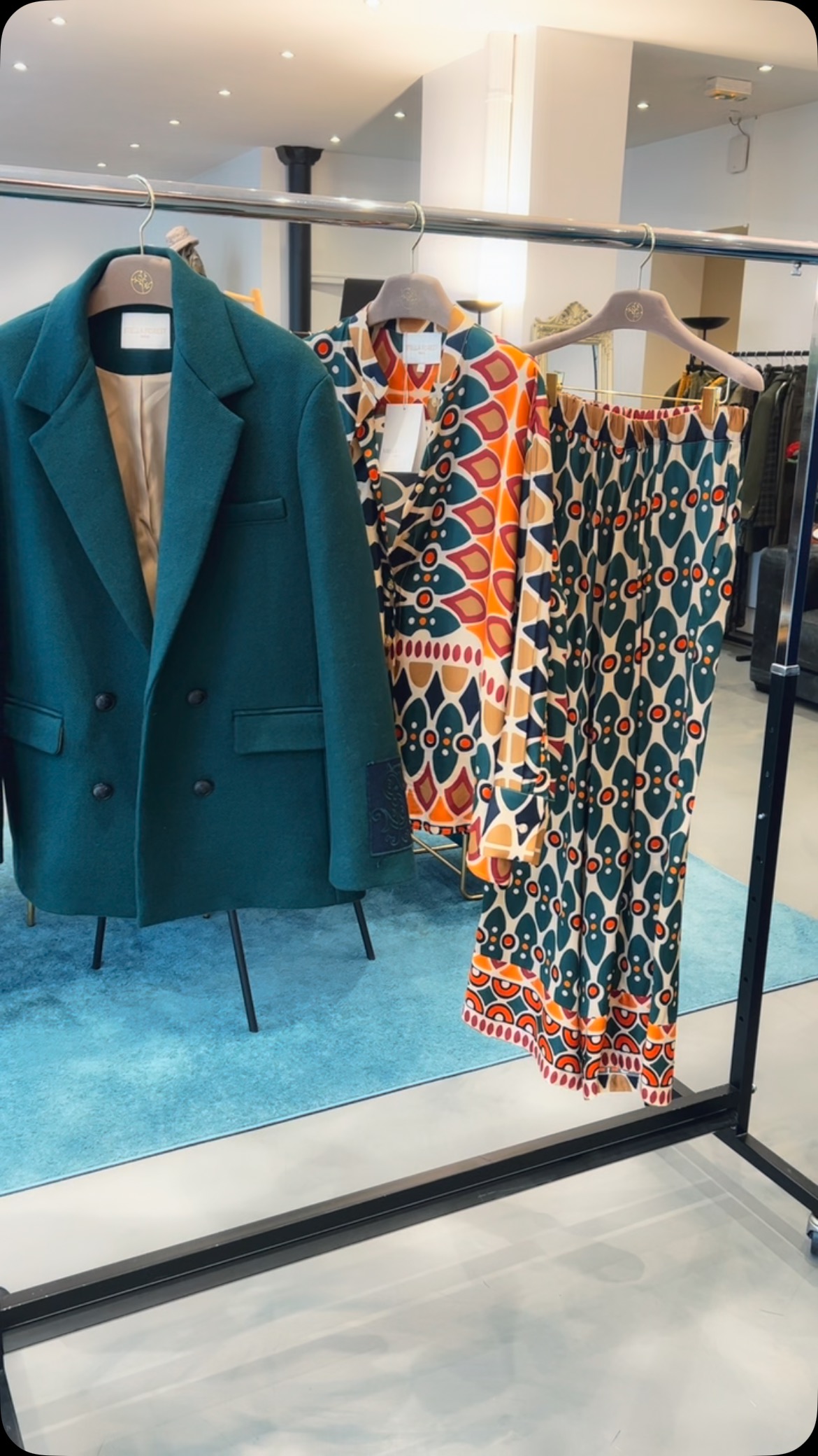 • Stella Forest H24•
1 pièce 3 looks
#stellaforest #frenchbrand #fashion #wintercollection #hiver24 #showroom #paris