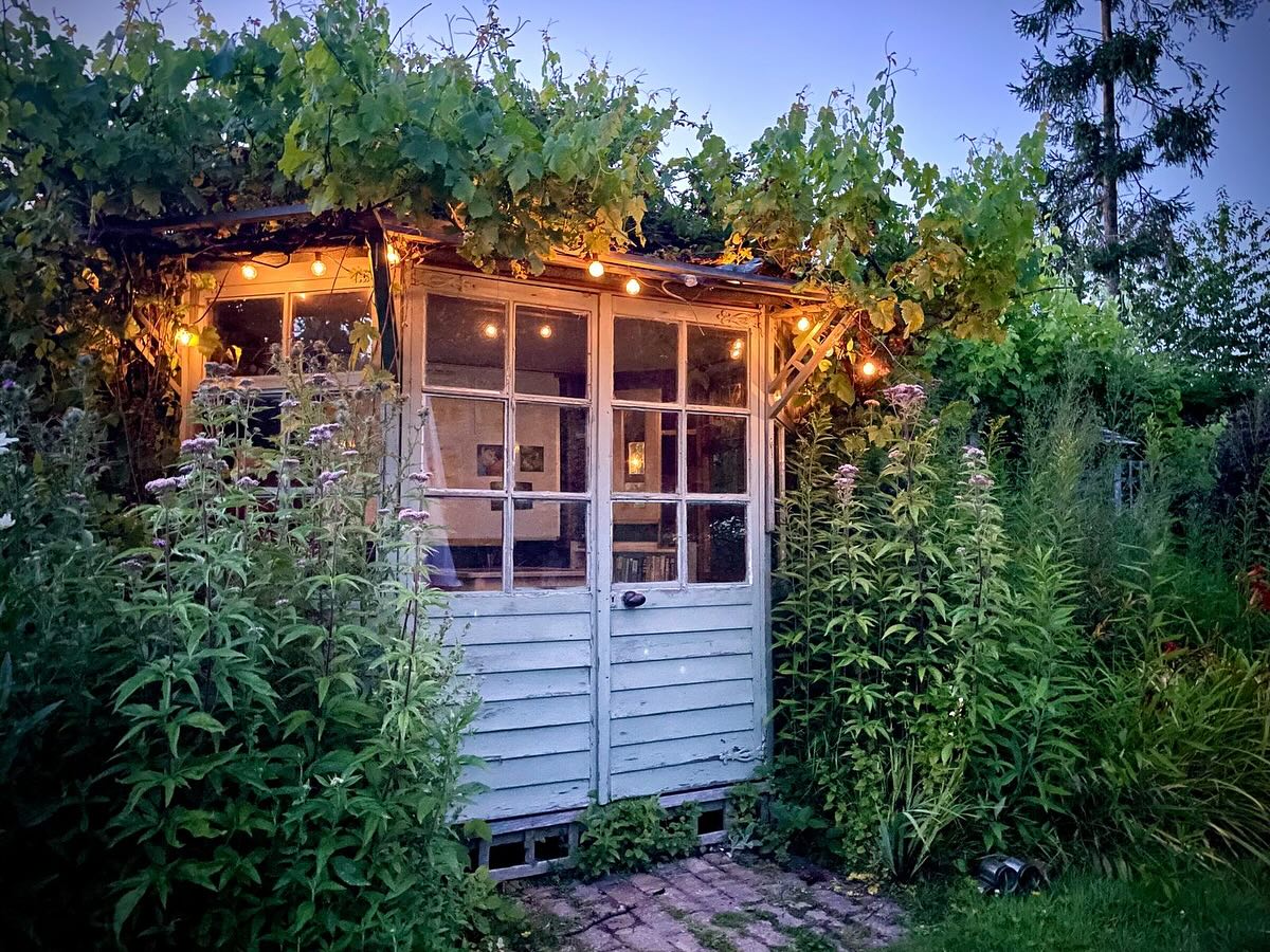 We got our cosy library up and running again this week 📚
Having a second classroom means we can split the group when needed, helping us target different levels in subjects such as maths.