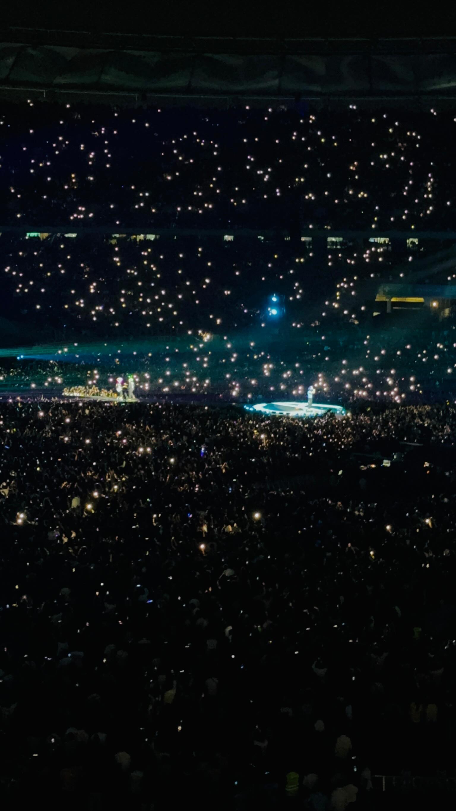 The night, the light, and the music!
When every minute is better than the previous one why wouldn’t you want to relive it over and over again!
#coldplay #musicofthespheres #ahmedabad