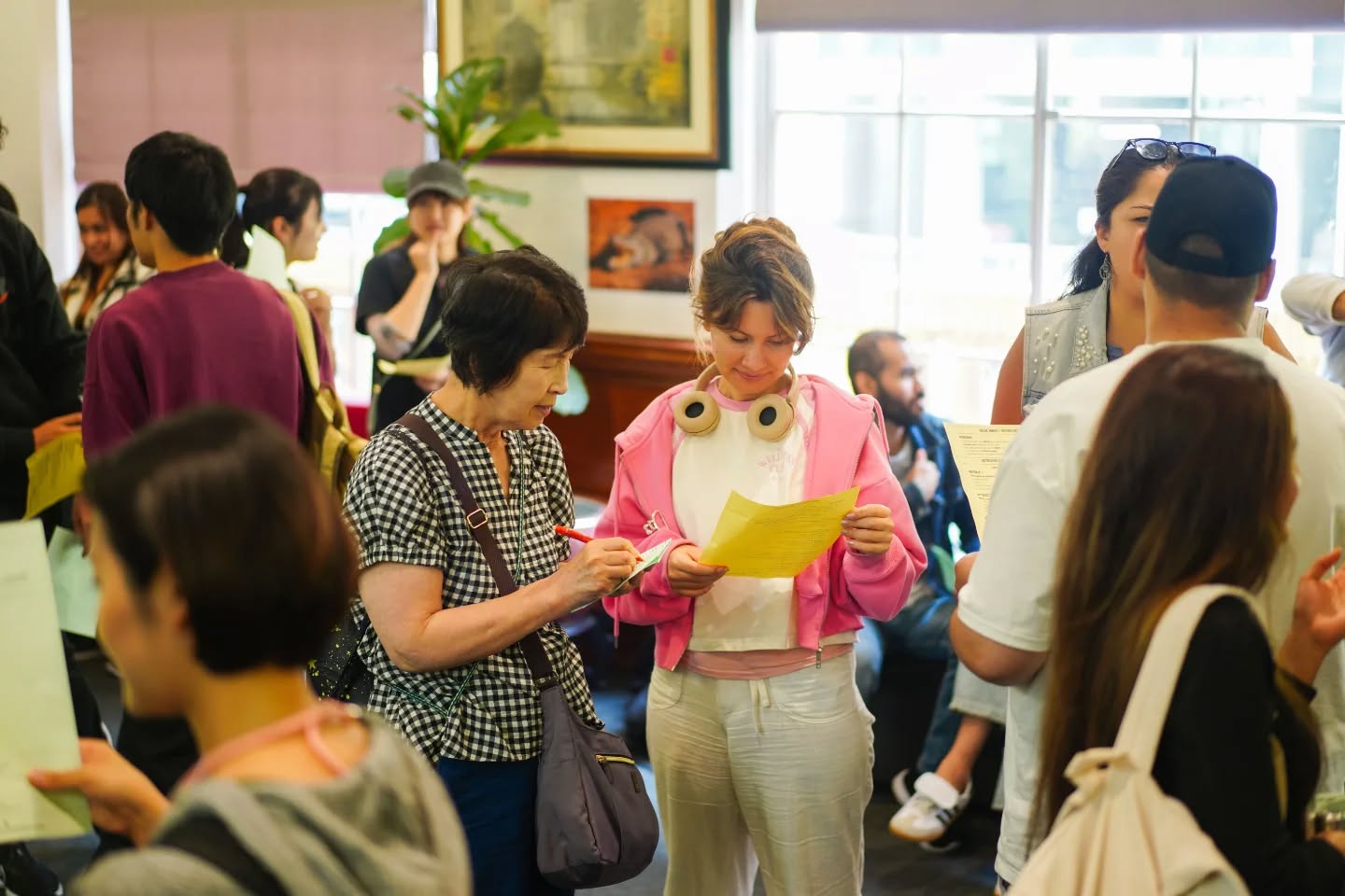 Kicking off 2025 with our first event of the year! 🥳
On January 22nd, we hosted "Aussie Mingle" - an Australia-themed mixer where students connected, made new friends from other levels, and practised their English in a fun, relaxed setting. 💬🦘✨
Take a look at the "Aussie Mingle" morning session photos and follow us to stay updated - more exciting events are coming up to help you make the most of your study abroad experience! 📷🫶🏻
#AussieMingle #Friend #Mixer #CampusEvent #MonthlyEvent #EnglishLearning #StudyAbroad #Melbourne #Australia #UniversalEnglish #UniversalLearningGroup