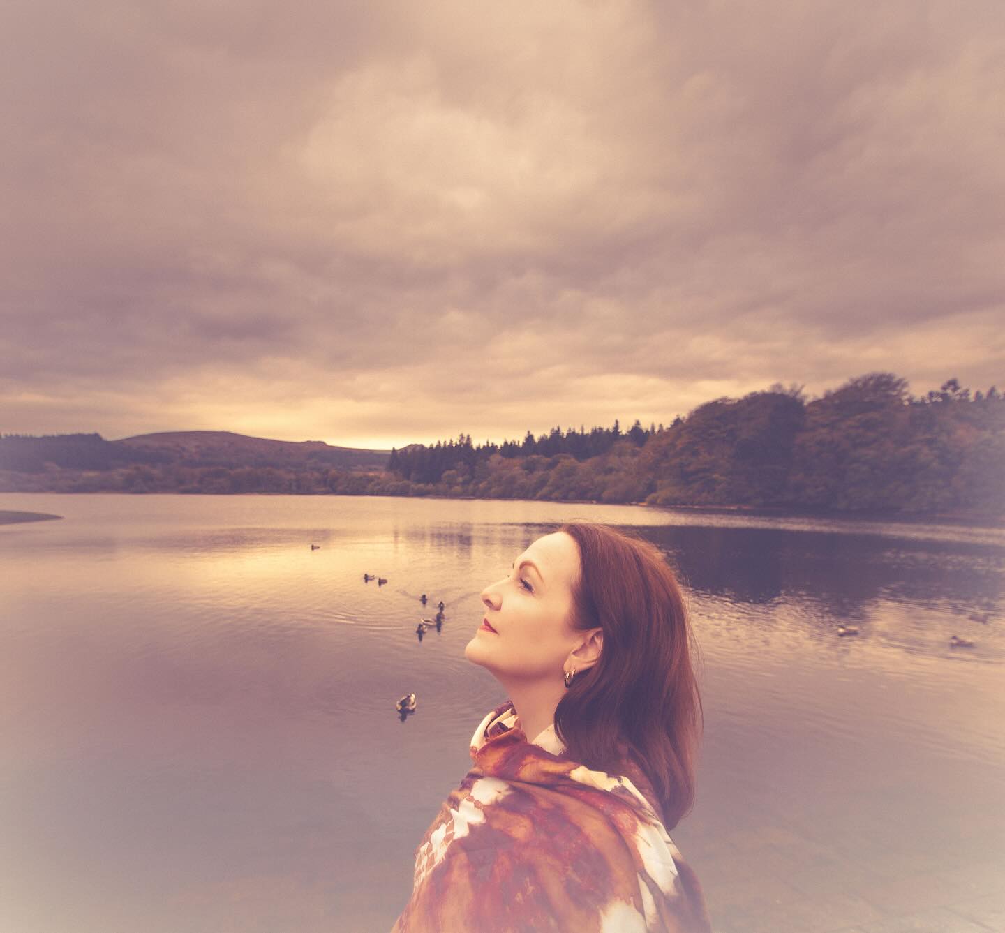 Over 9 months I’m holding space for a circle of women to come together to read, explore and live into Marion Woodman’s book “The Pregnant Virgin”.
We’re in week 4 of our collective pregnancy and we’ll be absorbing
Chapter 4 - At the Right Time : The Ritual Journey next week.
Marion writes of “trying to make a meaningful pattern out of the random incidents of our lives” and the power of ritual in doing so. She asks “How does one become a virgin at all?” and “how consciously are you participating in your ritual journey?” If we are priestesses to our own process, in the absence of containers in our culture that might once have done so, then what rituals are we holding to contain what’s both dying and being born?
All of these questions feel so resonant and I’m noticing how I’m drawn to the Celtic wheel which illustrates eight festivals of the year across the Celtic calendar. The next festival is Imbolc on 1 February. Imbolc literally means “in the belly” so feels so in Pregnant Virgin territory. Where the winter solstice is all about going inwards, resting, dreaming, desiring…..Imbolc is a slow emergence into the light. At this threshold we celebrate fertility and life force.
@marikennedy is a great teacher of the Celtic Wheel and the alchemical work of the Feminine and you can find more inspiration on her pages and on her courses.
✨How consciously are you taking part in your own ritual journey?
✨What needs and desires are you recognising when you tune deeply into yourself?
✨What rituals would support your birthing?
Thanks to @vanessatuckerphotography for her luscious photos 🙏
#marionwoodman #thepregnantvirgin #jung #ritual #celticwheel #imbolc #nature#beingandbecoming #womenscircles #feminine #alchemy #eros #identity #psychotherapistsofinsta #theembodiedsoul #vanessatuckerphotography