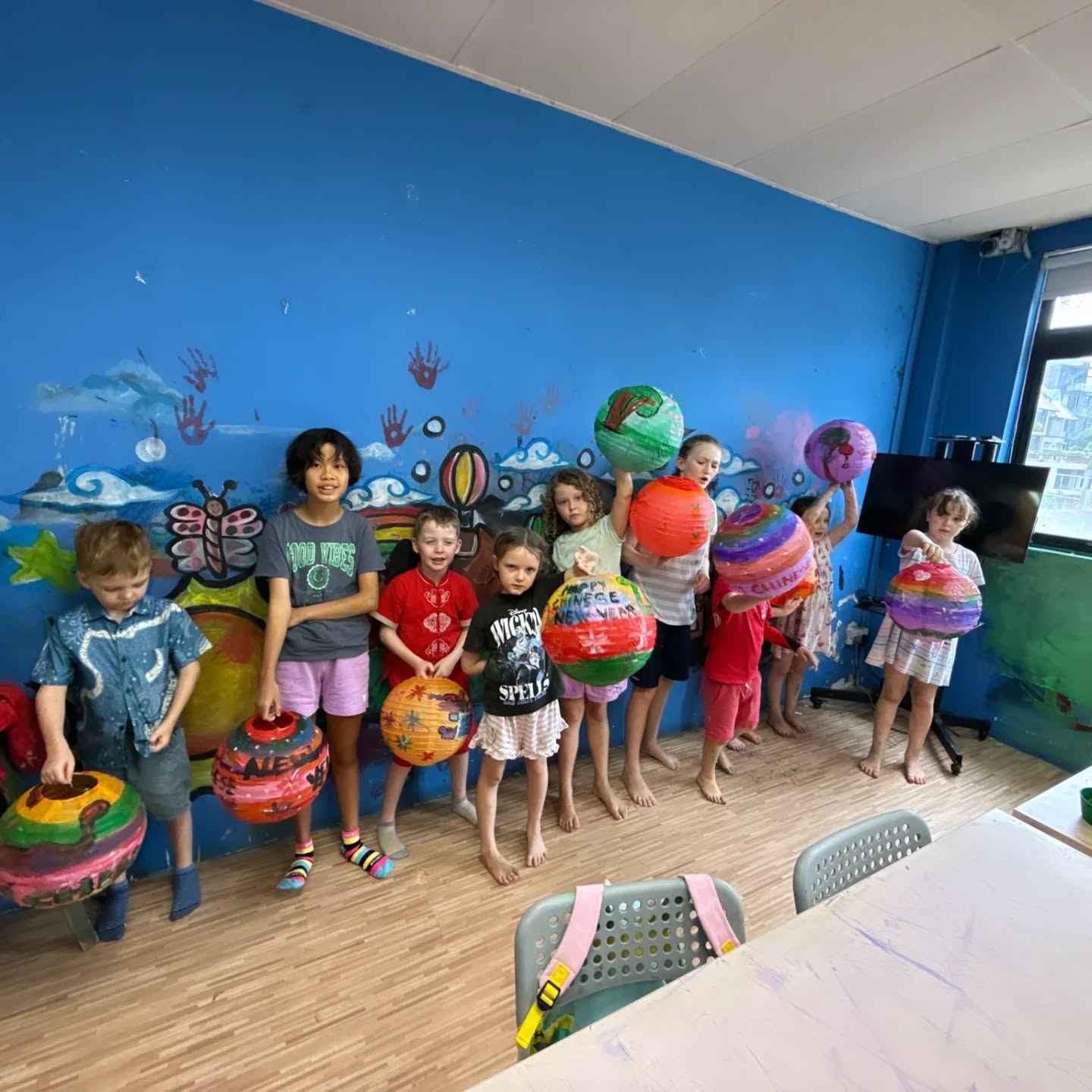 Happy Chinese New Year everybody 🍊🍊
Gong Xi Fa Cai 🧧🧧
#chinesenewyear #photooftheday #instaphoto #cnycamps #cny #weloveartcamps #lanternpainting #morecomingsoon #instalike #lanterns #funday #2025cny #jan2025