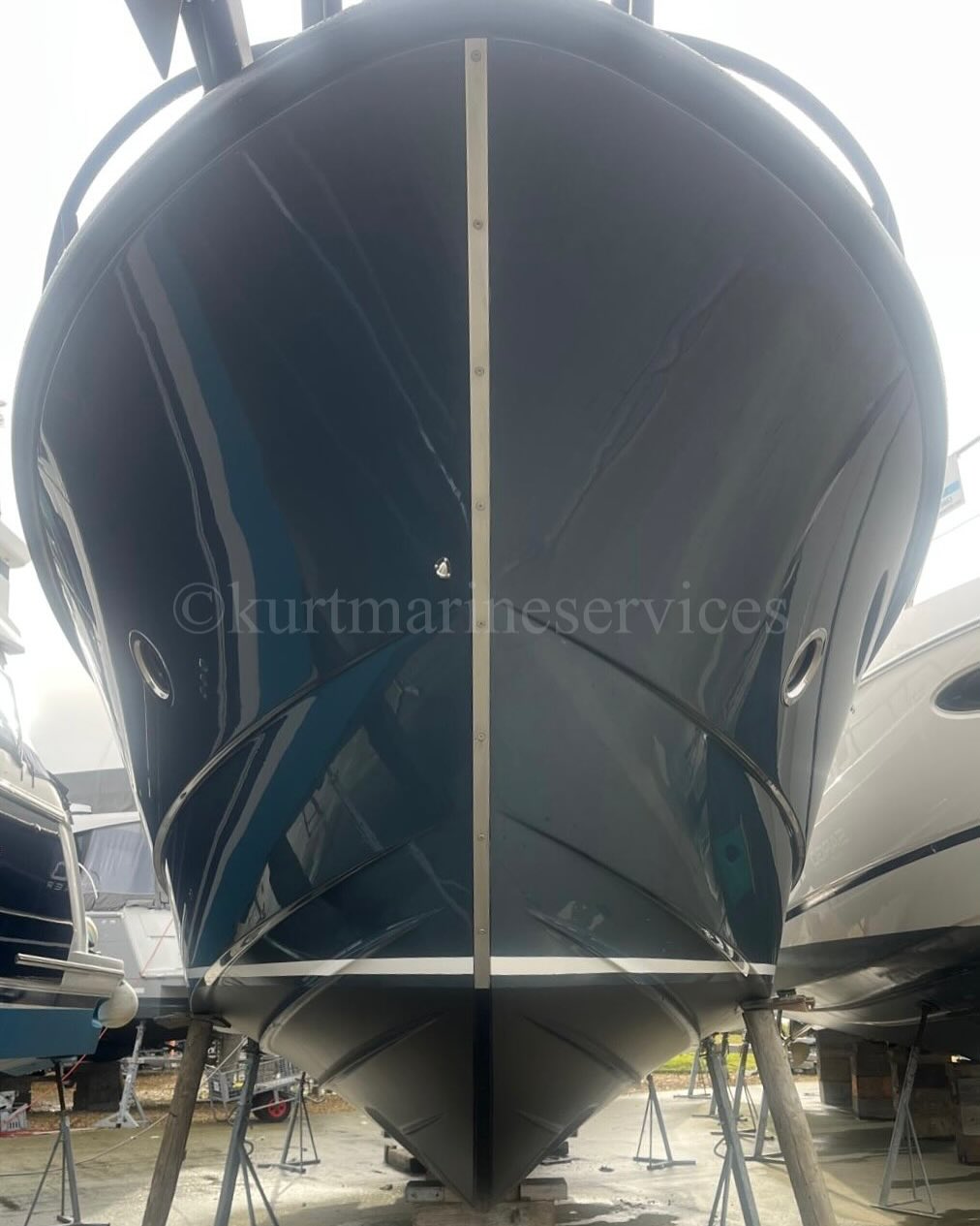 This lovely Sargo 36 is ready to splash !! 💦
Our team completed the following works :
•Prep and application antifouling
•Clean and antifoul the legs
•Anodes replacement
•Service seacocks
Contact us to find out how we can help you with your boat maintenance , 0788199 0845 or kurtmarineservices@gmail.com
#kurtmarineservices #boatmaintenance #antifouling #polishing #boatdetailing #boatvaleting #southampton #hamble #solentsailing @sargoboats_official @sargoboatsuk
