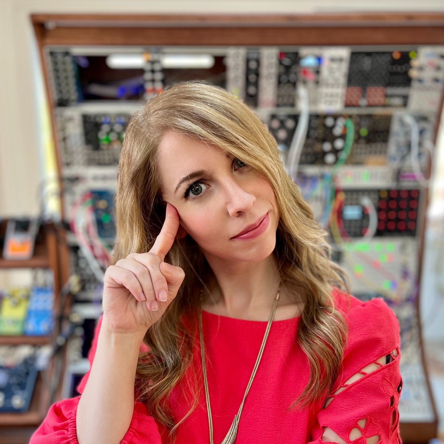 Hmmm, Andrew says his ever-expanding modular synth is his "new best friend." Not so sure what I think about that... š§ (Cool video, though!)
https://www.youtube.com/watch?v=qeink7hn4Dg
#zircon #zirconmusic #modularsynthesis #modularsynthesizer #modularsynth #eurorack