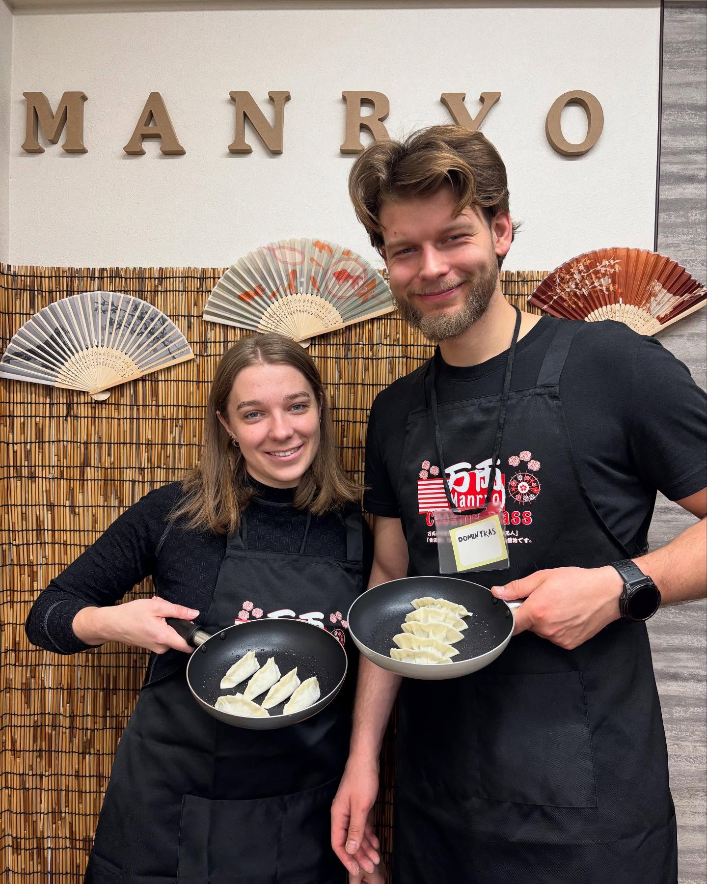 Hello, this is Manryo cooking class in Kyoto.
Thank you for joining us yesterday and today🥰
#kyotocookingclass #kyotoramen #shoyuramenkyoto#japanesehomemadefood #gyozakyoto #cookingclasskyoto