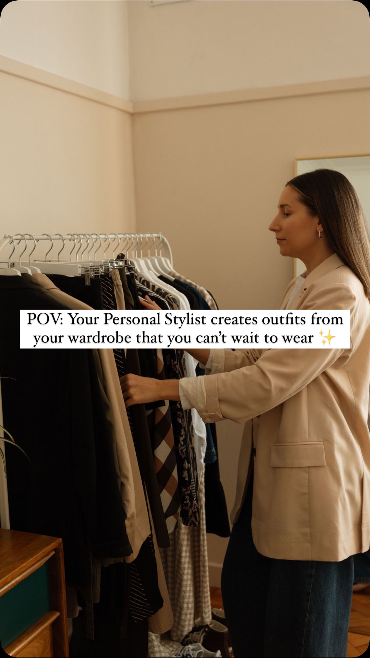POV: Your Personal Stylist creates outfits from your wardrobe that you can’t wait to wear ✨
In an Outfitting Session, I help you rediscover your style by mixing and matching pieces you already own in ways you never imagined. Whether it’s creating outfits for specific occasions, styling those unworn items gathering dust, or integrating new pieces seamlessly into your wardrobe—I’ll make getting dressed feel effortless and exciting again.
📅 Ready to refresh your wardrobe? Let’s book a session!
✨ What’s one item in your wardrobe you love but struggle to style? Drop it in the comments, and I’ll share some ideas! 👇