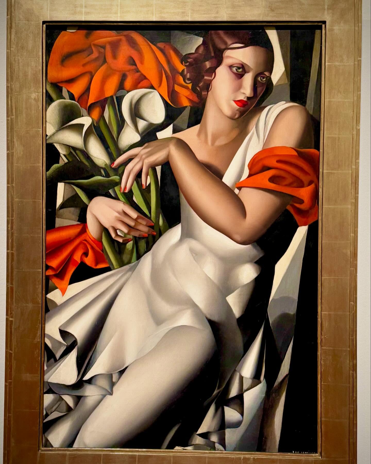 Went to the Tamara de Lempicka Exhibit at the @deyoungmuseum today. Absolutely gorgeous!!!
#lempicka #tamaradelempika #deyoung #deyoungmuseum #art #artdeco #painting #gorgeous #beautiful #gay #love #sanfrancisco #instagood #instaart #artist #exhibit #mustsee #fabulous #evilqueensf #🏳️🌈 #thearts #deco #green #orange #culture #museum #artappreciation