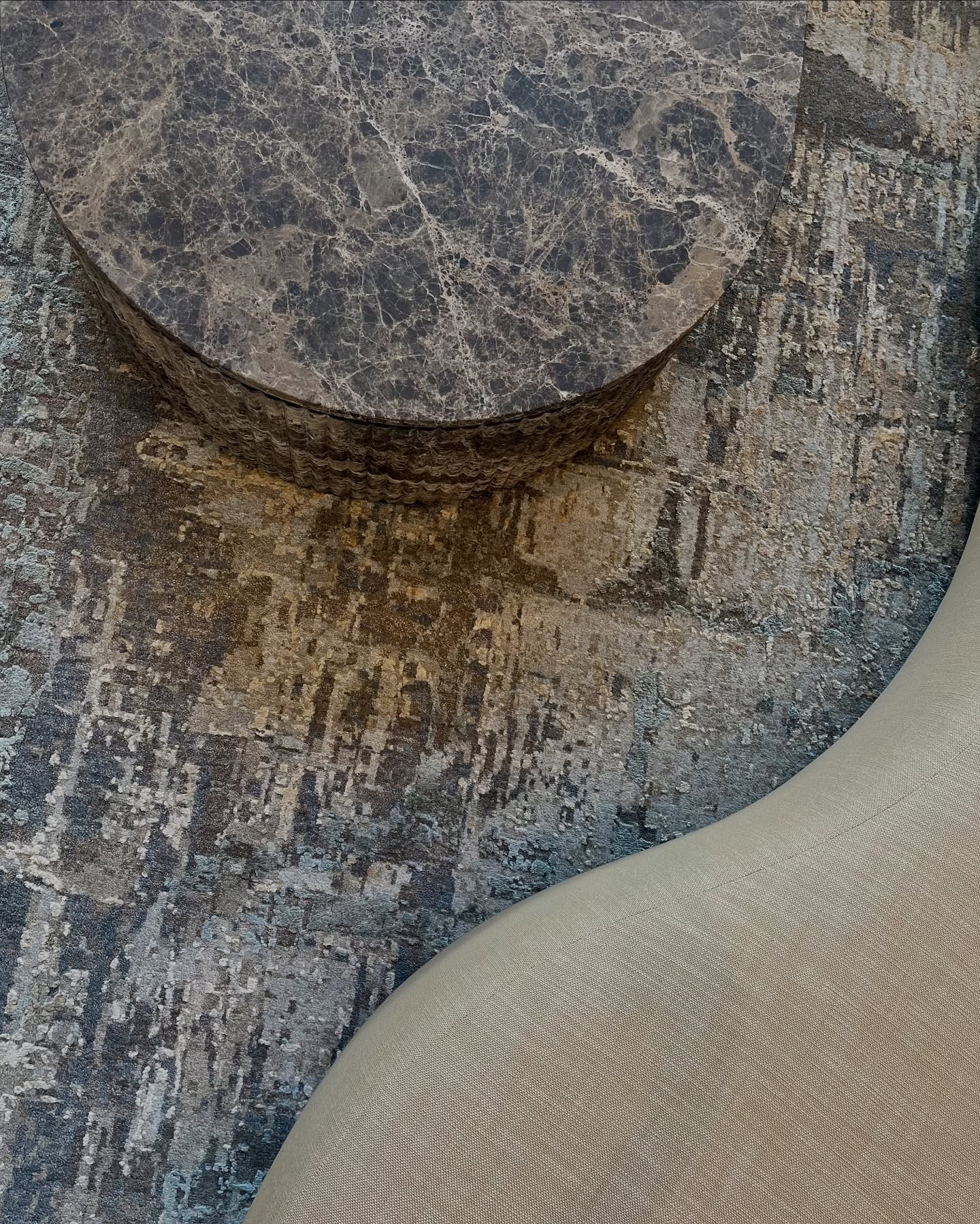 Just a little sneak preview of a gorgeous project wrapping up in PBG ✨ I love how my clients have such unique tastes and it is so rewarding to help create their dream homes ✨ If you’re ready to get started, just message me! #palmbeachcounty #frenchmansreserve #interiordesigns #moderndesign #organicdesign #palmbeachgardens #interiorstyling