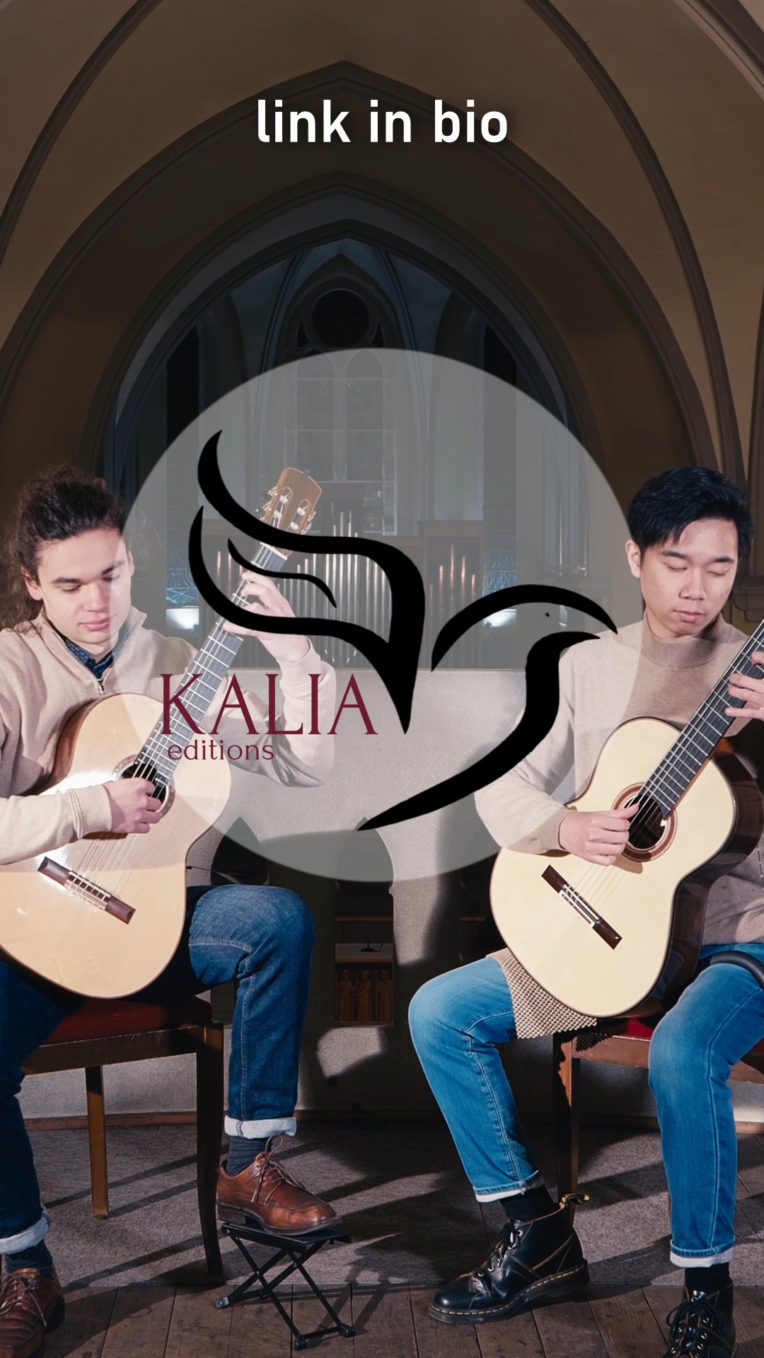 We're glad to announce the creation of @kalia_editions ! In collaboration with @musicurate, Kalia editions is now publishing new compositions and transcriptions in pdf format !
Kalia Editions seeks to share access to scores edited directly by their composers and transcribers in order to keep a quick flow between the composition phase of a score and its publication. The scores are meant to be functional, only available in pdf and optimized for reading on a tablet. Our wish is for guitarists to enjoy our music and to allow them to play it on stage.