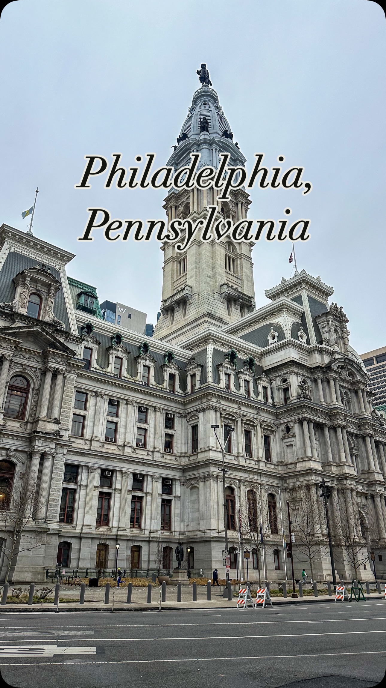When you think of cities on the east coast, do you think of Philadelphia? Or does your mind immediately go to NYC, Washington D.C., and Boston? Philadelphia is an amazing city to visit! So what does the city have to offer? History. Architecture. Food. Seasons.
#MySecretPhiladelphia #visitphilly #Philly #VisitPA #PAGetaway #girlswhotravel