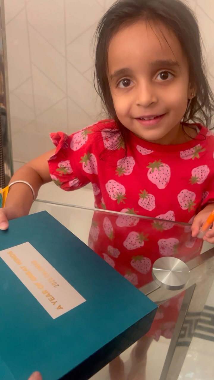 I feel truly blessed by such a loving message. We’ve poured our hearts into this year’s special calendar, and the “Great Minds” theme inspires positivity for all. Aisha, I hope you enjoy it as much as we did creating it!
@aishajahluwalia
#creative #yearofgreatminds #stayinspired #calendar2025 #veesham #printingpress #printingpressdubai