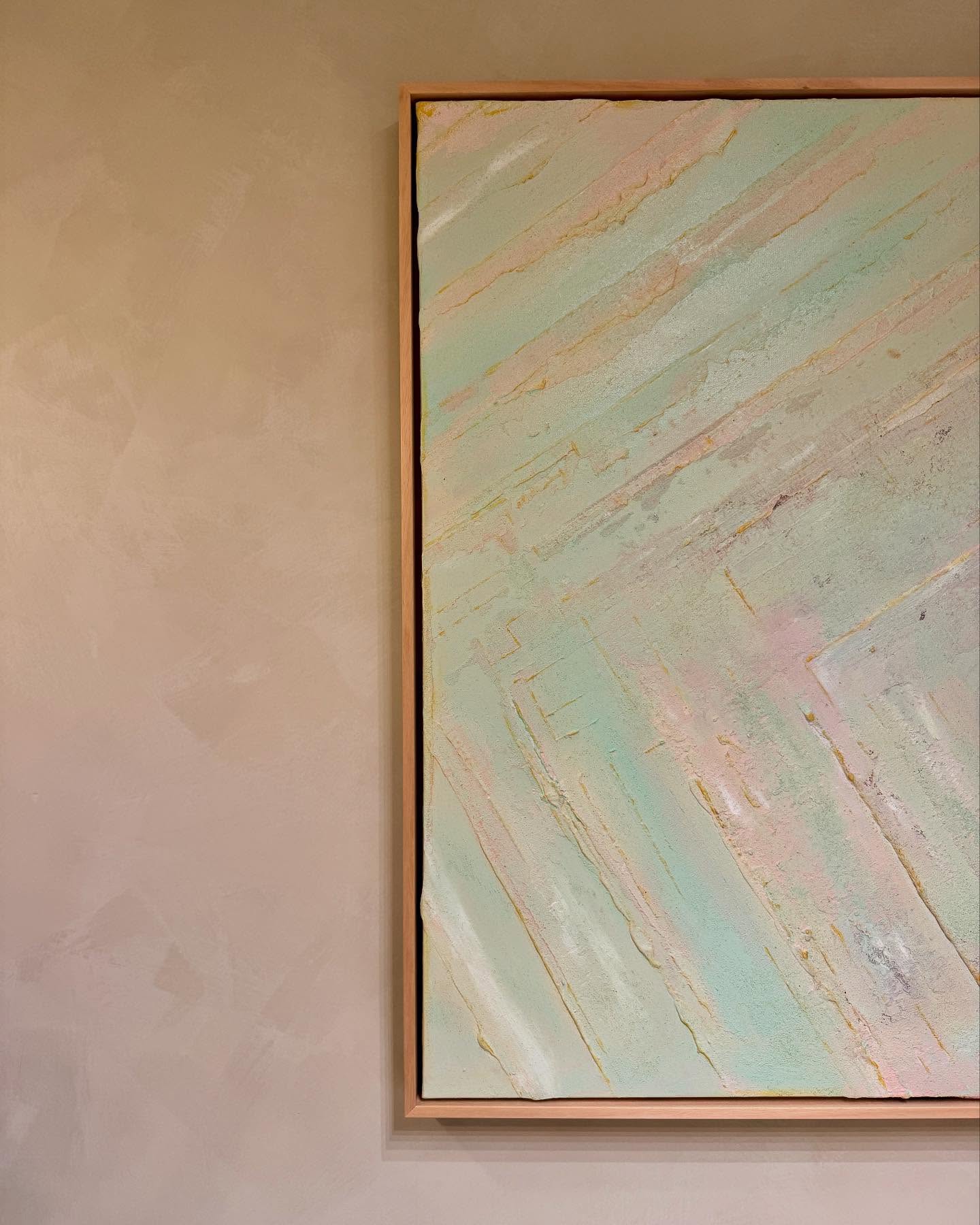 DIAMOND in her new home @avalon__pilates shining bright! Gorgeous compliment to this stunning new Pilates studio in Earlsfield, London ✨