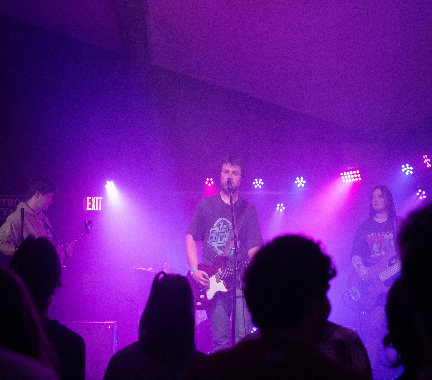 1-27-25 (shot by the fantastic @caedon.jones )
It’s hard for me to put into words just how grateful I am for the crowd that night. That felt really special, so thank you. #indie #indierock #livemusic