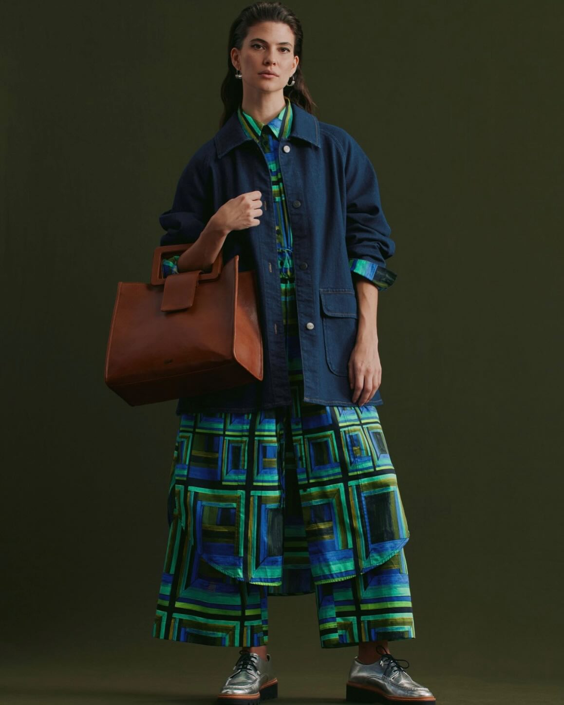 My fave looks from the first drop of the @elkthelabel Salone collection 💚💚💚 It’s a layering dream perfect for the shoulder season #elkthelabel #consciousfashion #melbournefashion #sustainablefashion #nzfashionagency #nzbrandrep #winter25fashion