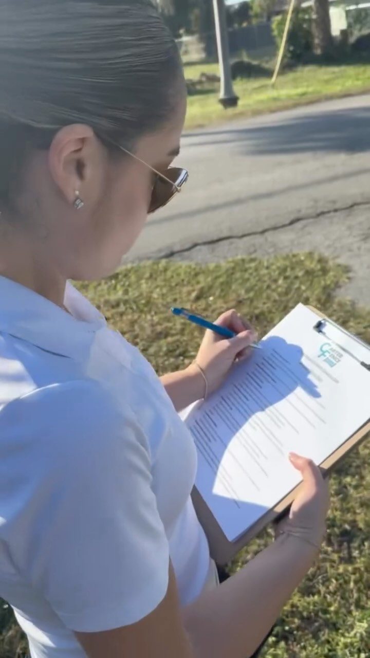 Behind the scenes with our team, crafting top-tier content for the Best & Biggest Fence Company in SWFLāCarter Fence Company! š§āØ @carterfenceco
Strategy: Highlighting the precision and expertise behind 20,000+ sq. ft. of construction fencing!
#ContentCreation #CarterFence #SWFL #MarketingStrategy