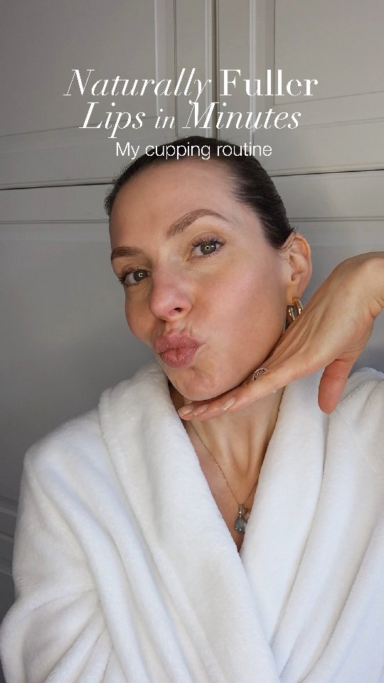 Naturally Fuller Lips in Minutes! 💋
I swear by this simple routine to keep my lips plump and defined! ✨ First, I apply Le Youth Sérum for deep nourishment and moisturization, then use the small cup from The Ultimate Glow Set from our collab with @mooniebymila to boost circulation and enhance volume. 💆♀️
As we age, our lips naturally lose volume and definition due to decreased collagen and blood flow. Regular cupping stimulates circulation, bringing oxygen and nutrients to the lips, which helps restore fullness and maintain a beautifully defined lip contour. 👄
The result? Smooth, naturally fuller-looking lips! ✨
You can shop The Ultimate Glow Set on commecaskincare.com
#NaturalLipPlump #GlowUp #CuppingForLips #LipCare #TheUltimateGlowSet #CommeÇaSkincare"