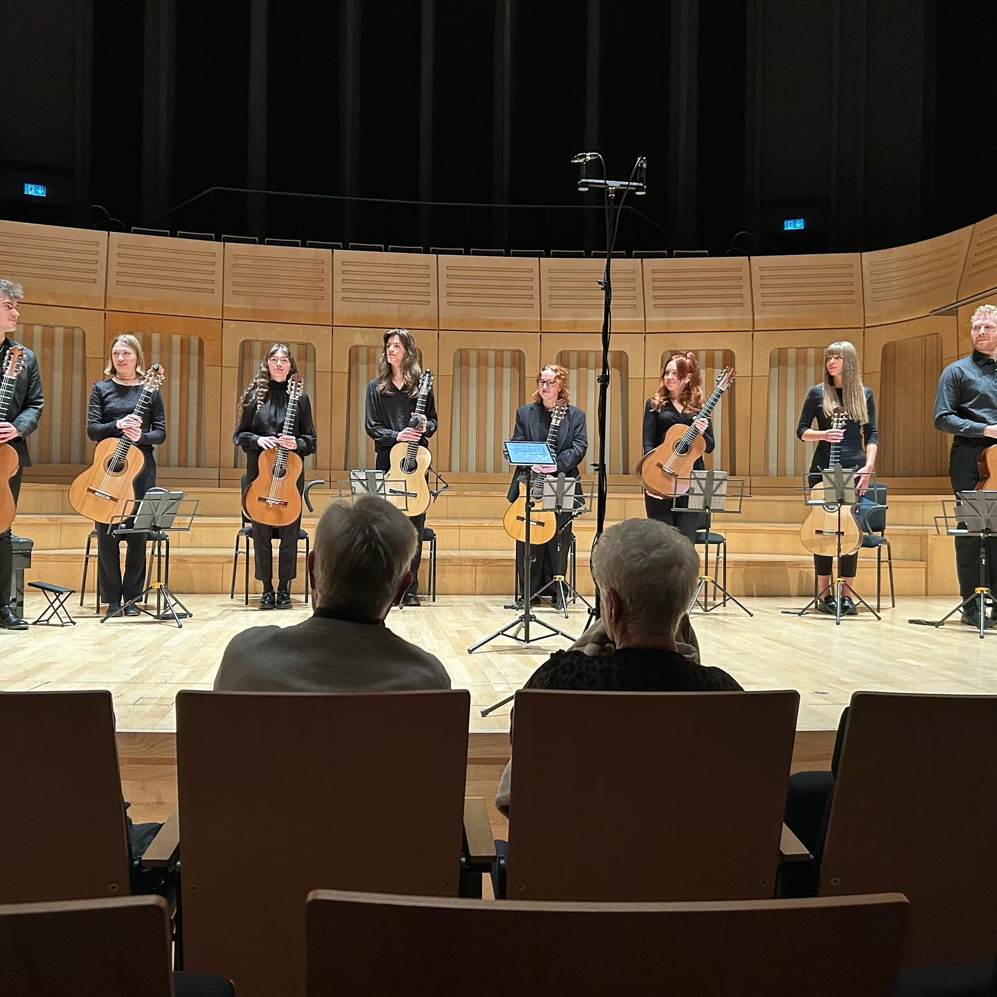 such an exciting past month rehearsing as part of the @nyge_org fellowship with the first concert last night at RWCMD.
grateful to be surrounded by such amazing guitarists and premiering music by great composers.