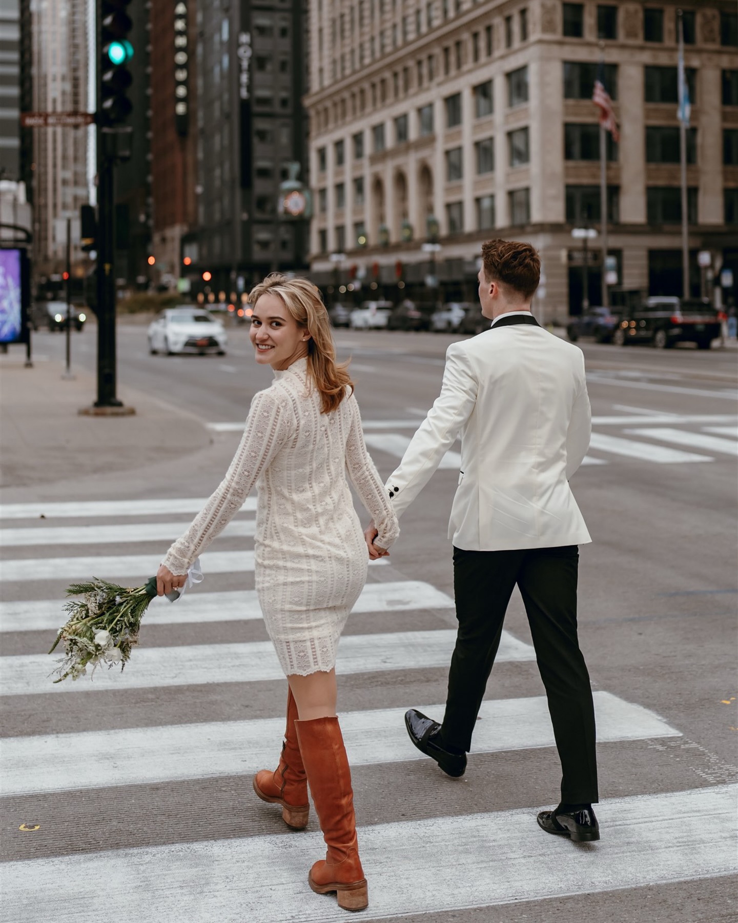 Dream elopement in the windy city for my sister in December
Incredible short-notice florals from @may_ei_floraldesign