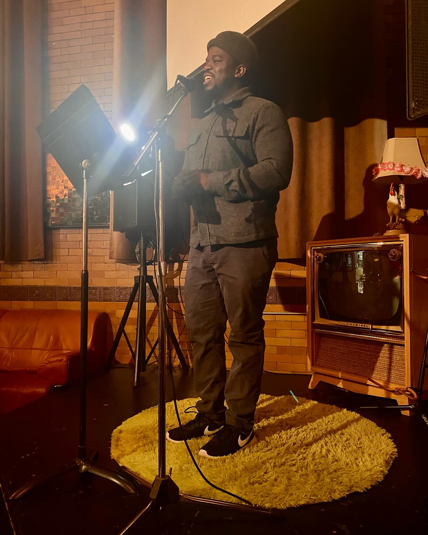 Snapshots from last night’s LIT LIVE 📸📖📸 It was a cold and snowy night in #hamont but @tupacshakespeare @thealinakhawaja @languishbarrier & Pasha Malla brought the 🔥HEAT🔥 to the @thestaircase stage with their humor, wisdom, warmth and most excellent words. #readingseries #authorsofinstagram #poetry #fiction #romance #literary #canlit