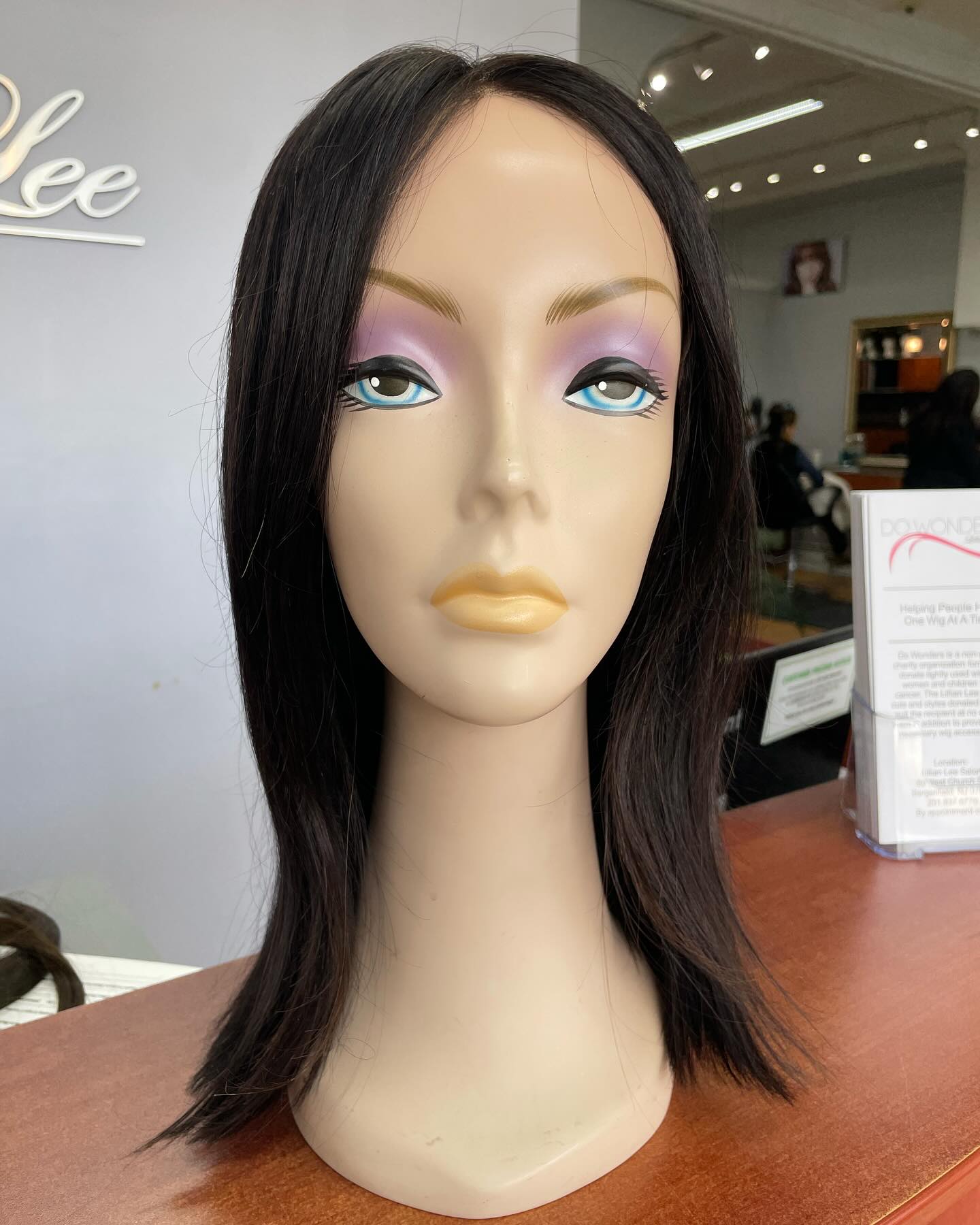 Today we are sending out this wig to a lovely recipient in California through our collaboration with @oncologyinstitute 🩷✨
•
•
•
•
#MedicalWigs #InsuranceCoverage #HairLossSupport #wigsbylillianlee
#chemotherapysupport #wig #wiglife #wigsalon #lillianleesalon #wigsforsale #medicalaesthetics #hairloss #hairlosssolution #hairlosshelp #hairlosscommunity #dowonders