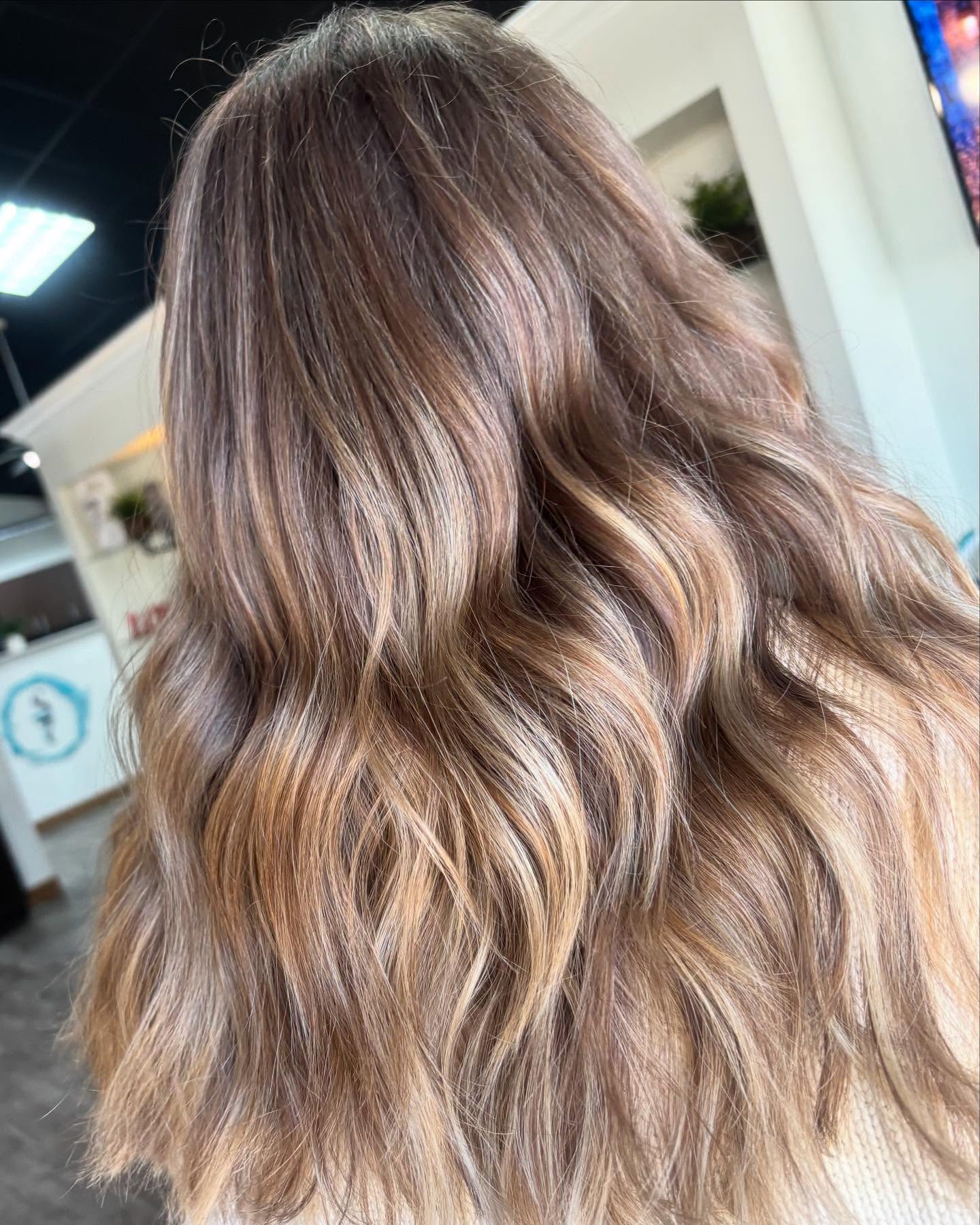 hair transformation by peyton!
call 972-937-6401 to schedule an appointment