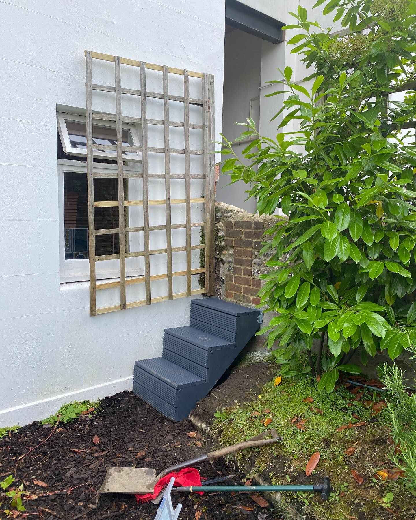 G A R D E N S T A I R S 🧗♀️
I built, painted and secured a set of wooden garden stairs for a property in Brighton.
The customer wanted some stairs put in place beside a wall, to make it easier for the gardener to gain access to and from the garden 🙌
#garden #gardenstairs #thehovehandyman #handymanhove #handymanbrighton #install #hove #brighton #handyman #diyprofessional #installation #lovesthejobsyouhate #fix #generalhandyman