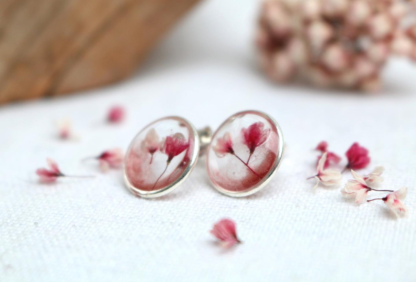 It’s sale time!! Head over to www.Facebook.com/silverandbirchdesign now! Listings start at 7pm 🤗