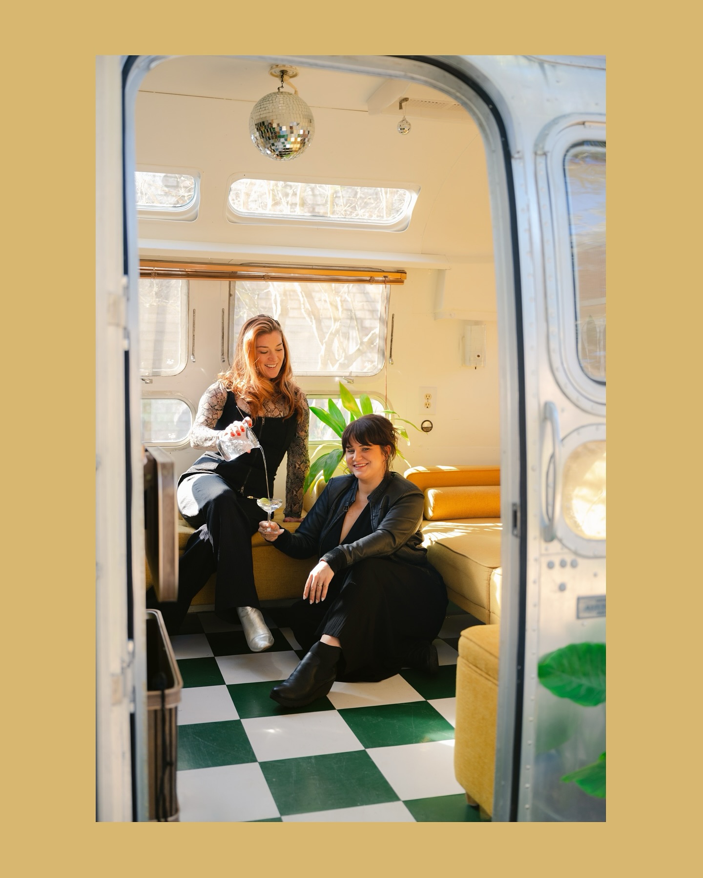 From meeting at a NYE party to shooting together last month, it’s been an absolute joy working with @meganmakesdrinks and @dosethepartystream + @thebetterpour! If you’re looking for an incredible vintage airstream for any upcoming events/photoshoots, these ladies have you covered (and they’ll even make some killer cocktails for you to boot!).