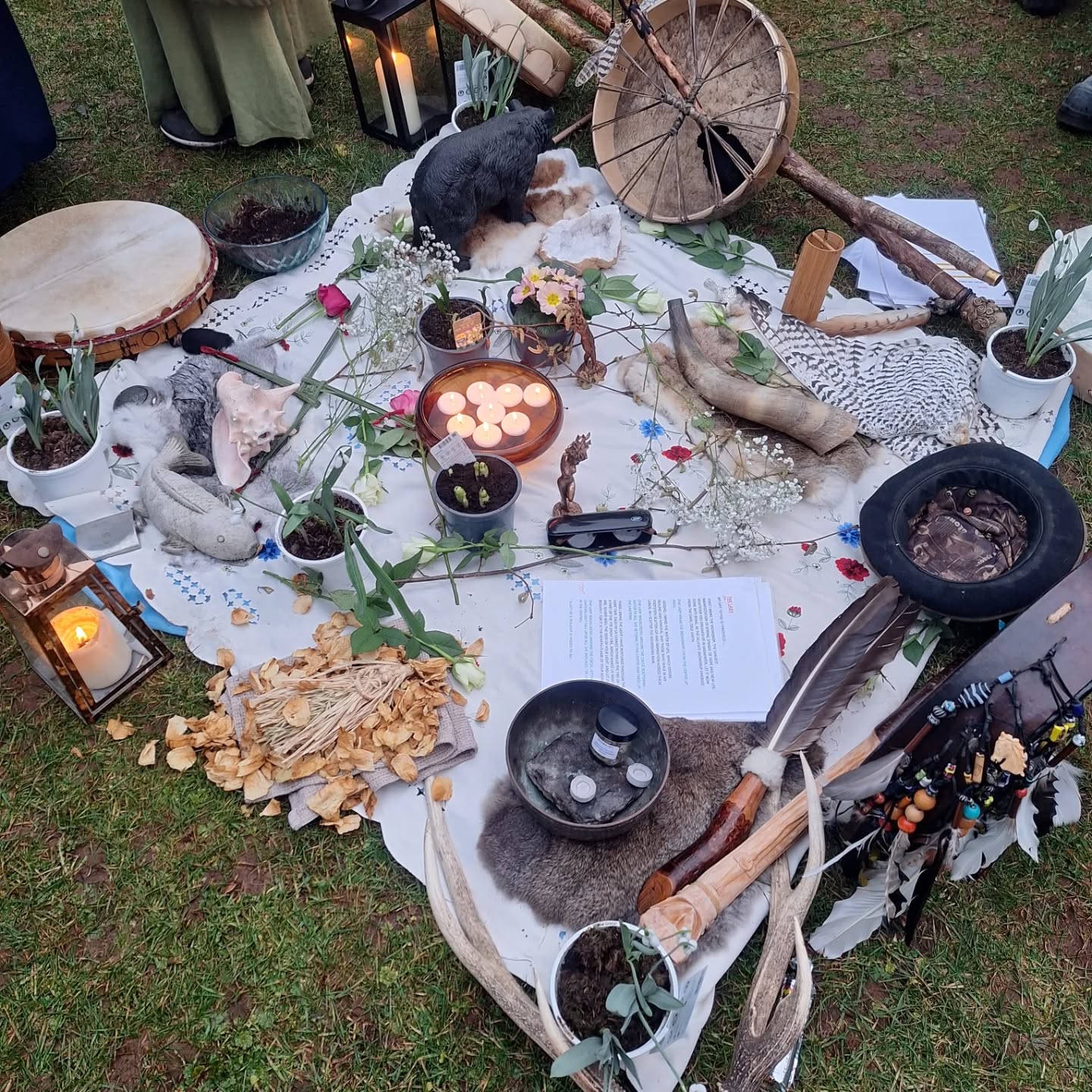 Imbolc blessings everyone. Today marks the returning light, the beginning of spring and the ending of winter.
Brigid is the goddess of hearth, forge and inspiration associated with this time in the Northern lands.
I went for another early morning adventure to the ancient stones at Stanton Drew. I'm enjoying returning to the same place every 6 weeks or so to celebrate the turning of the year.
I can feel the light returning earlier, the robins started off the dawn chorus around 7 this time.
In these turbulent times standing in a cold field holding hands with strangers to sing about peace, love and the earth feels like the right thing to do.
This is the perfect time to set some intentions for the year ahead, sow some seeds - actual and metaphorical.
#wheeloftheyear #imbolc #stantondrewstonecircle