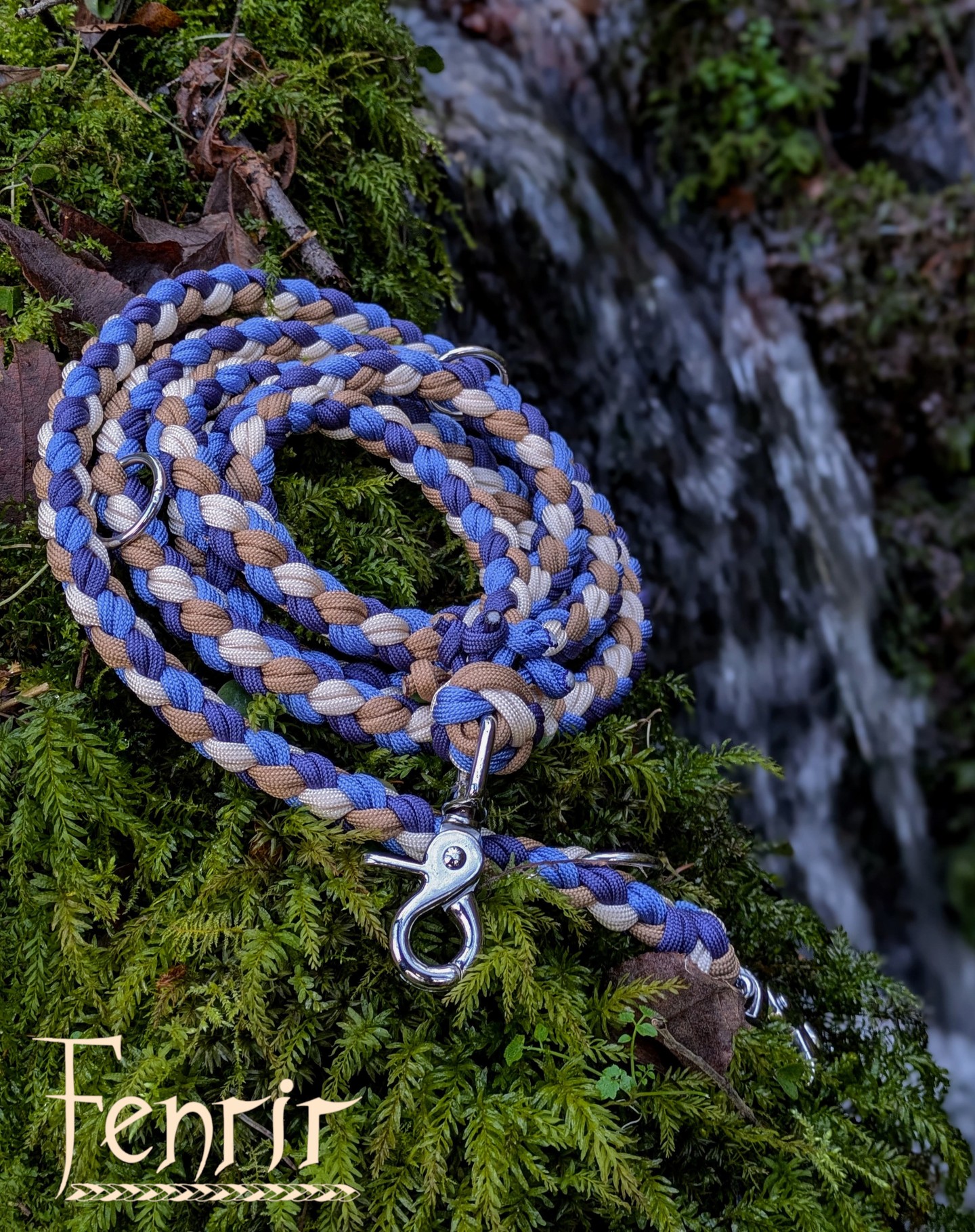 💧💙
#hundeliebe #hundeleine #paracord #blau #wasser #beige #smallbusiness #handmadewithlove #fenrirhandmade
