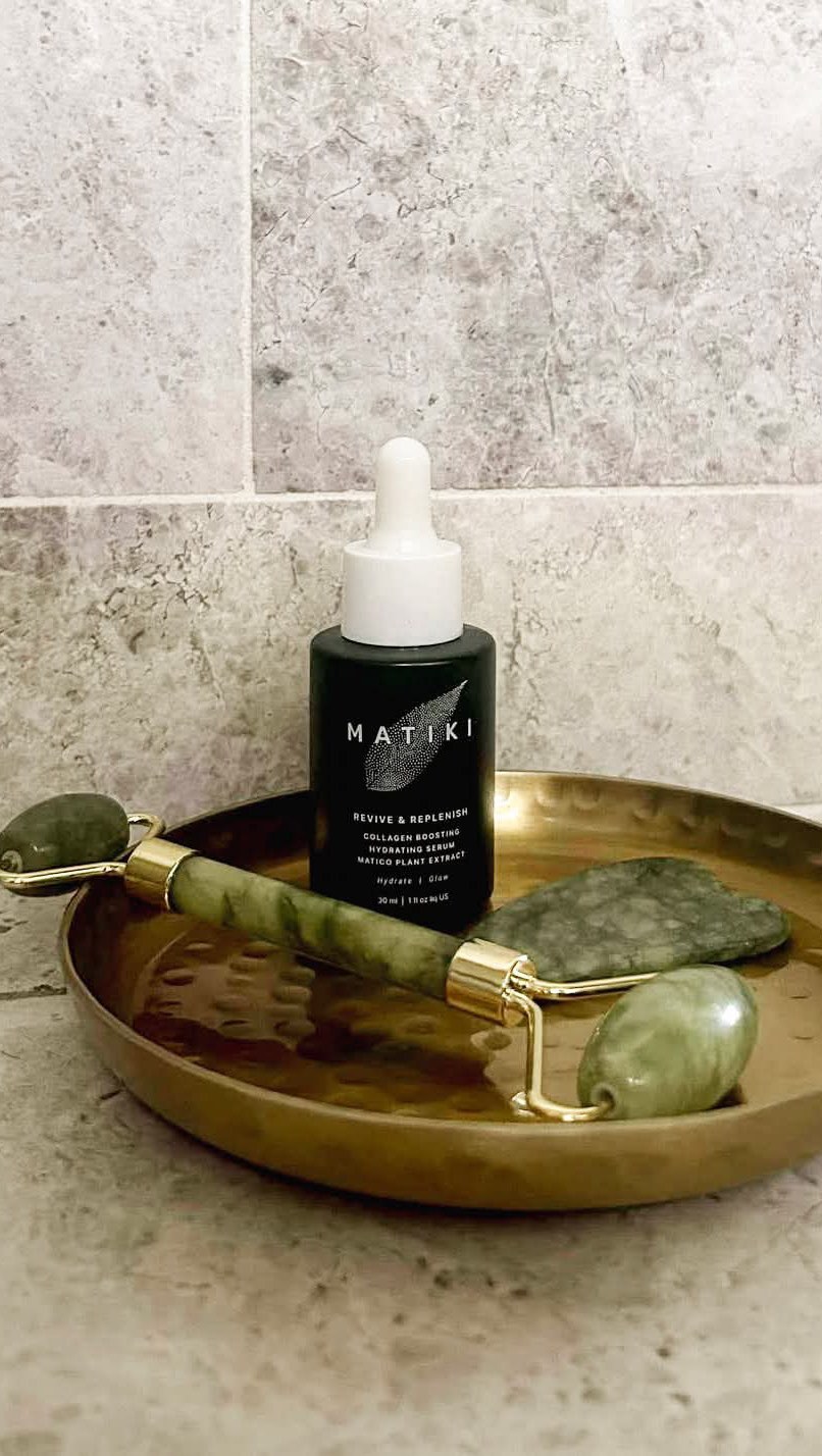 Struggling with hormonal breakouts? đ˘
Kayla shares her journey with Matikiâs serum, which has helped reduce redness and inflammation from hormonal breakouts. After just one week, her skin is softer, firmer, and more even. Safe, effective, and pregnancy-friendlyâMatiki is here to support your skin through every stage! đ
#skinhealth #skincare #pregnancyfriendly #natural #lauchingsoon