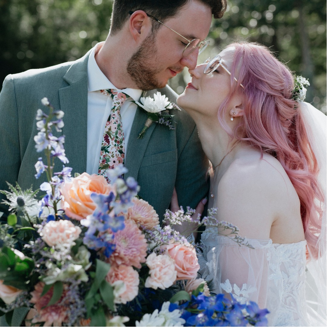 Part 2 of T & A's whimsical Canmore wedding! And honestly, I may need a Part 3, and Part 4 because this doesn't even include all of the amazing speeches and reception fun - BUT you'll see Grandad on the dance floor & everyone reppin' custom temp tattoos of their kitty Ripple.
And need I say HOW SWEET Tess' dad was holding her bouquet during the ceremony, UGH.
So much goodness for 10 squares (how do I become special enough to post 20?? asking for a friend lol jk)- but in all seriousness I added this wedding to my blog so the big moments and in-betweens are all there 🫶🏻 head to my website to check it out!
// Vendor Love
Photographer: @kanderphoto
Bridesy Babe: @tess_kretzer
Groom: @kre.tzer
HMU: @mountainbeauties
Dress: @martinalianabridal
Groom Suit: @mooresclothing
Rings: @etsy (gracegemsau) & @mejuri
Florals (bouquets & boutonnieres): @calliaflowers
Florals (arrangements & centrepieces): @alpineblooms.ca
Venue / Catering: @creeksidevillacanmore
Cake / Dessert: @blackdog_bakery